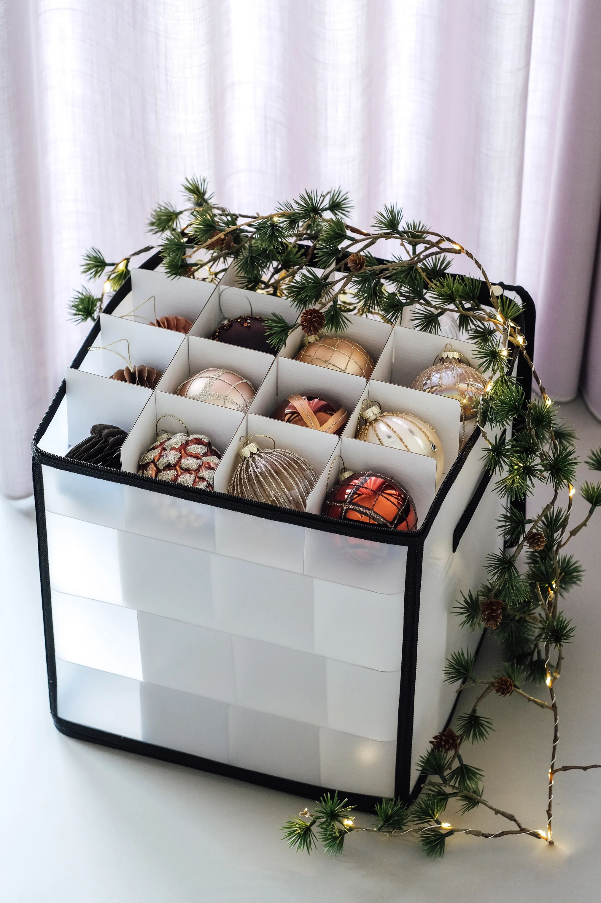 Casa Christmas Øvrigt julepynt Opbevaringskasse til Julekugler i Hvid/sort, 2