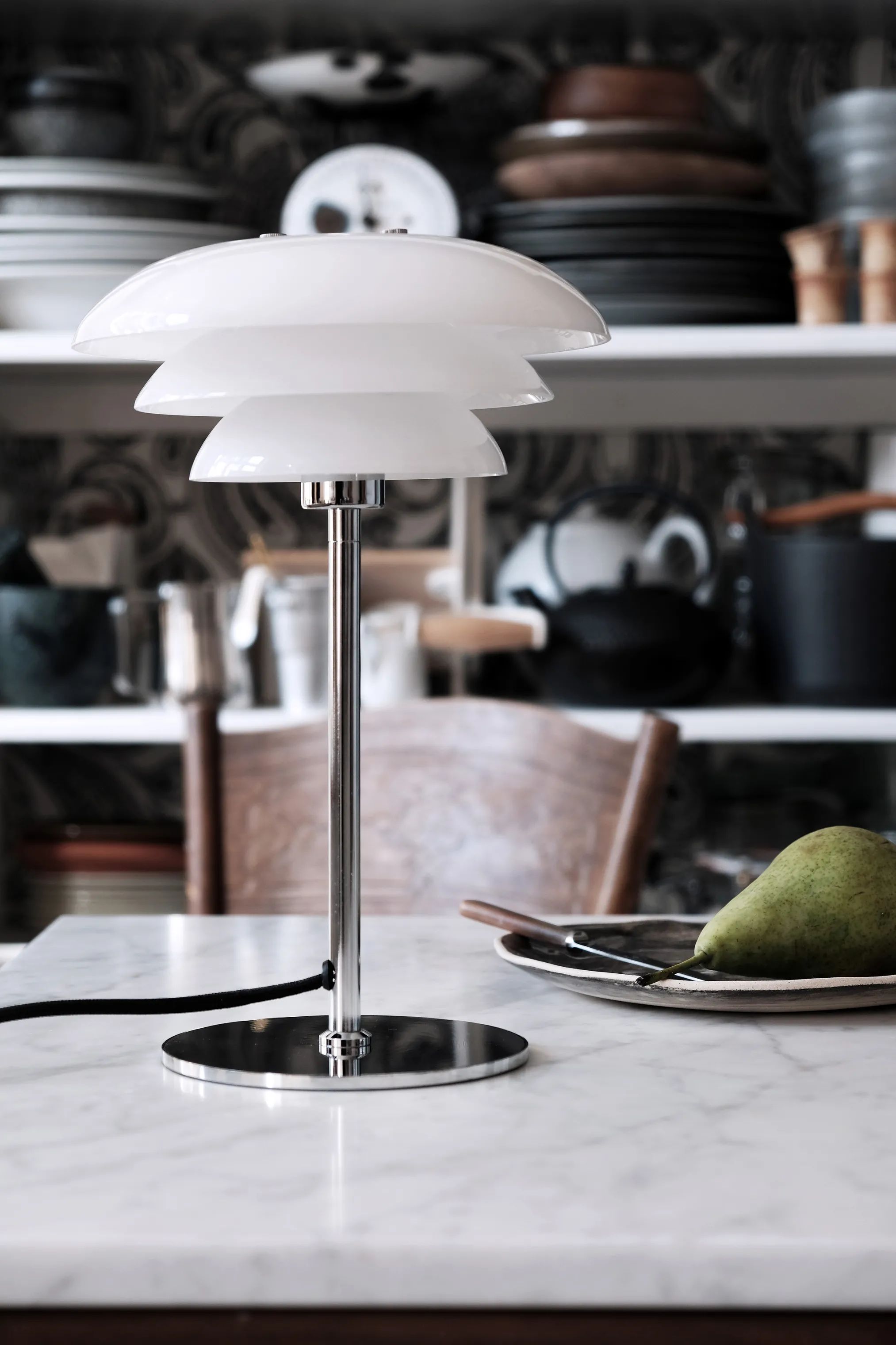 Dyberg Larsen Bordlamper DL20 Bordlampe i Opal/krom, 30 cm, 2
