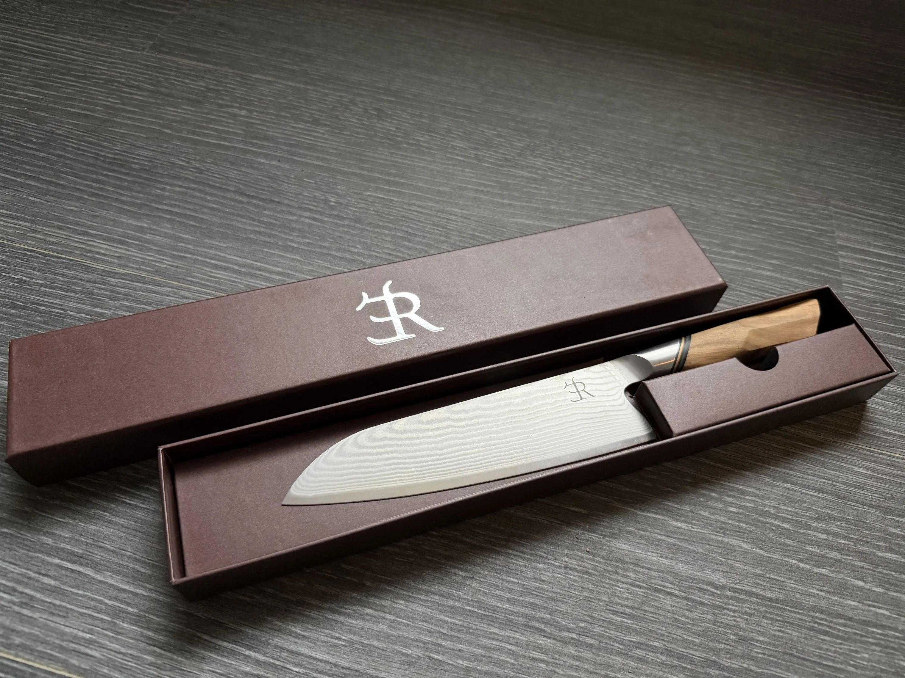 Ryda Knives Santokuknive A-73 Santoku i rustfrit stål/brun, 2
