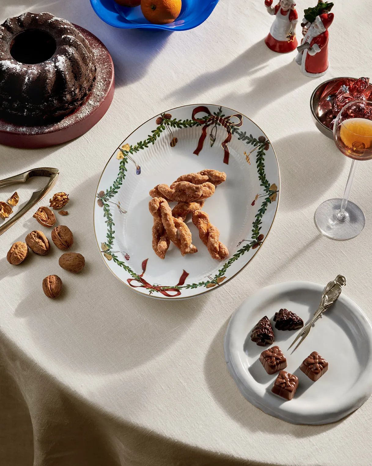 Royal Copenhagen Serveringsfade Stjerne Riflet Jul Ovalt Fad i Hvid, 2