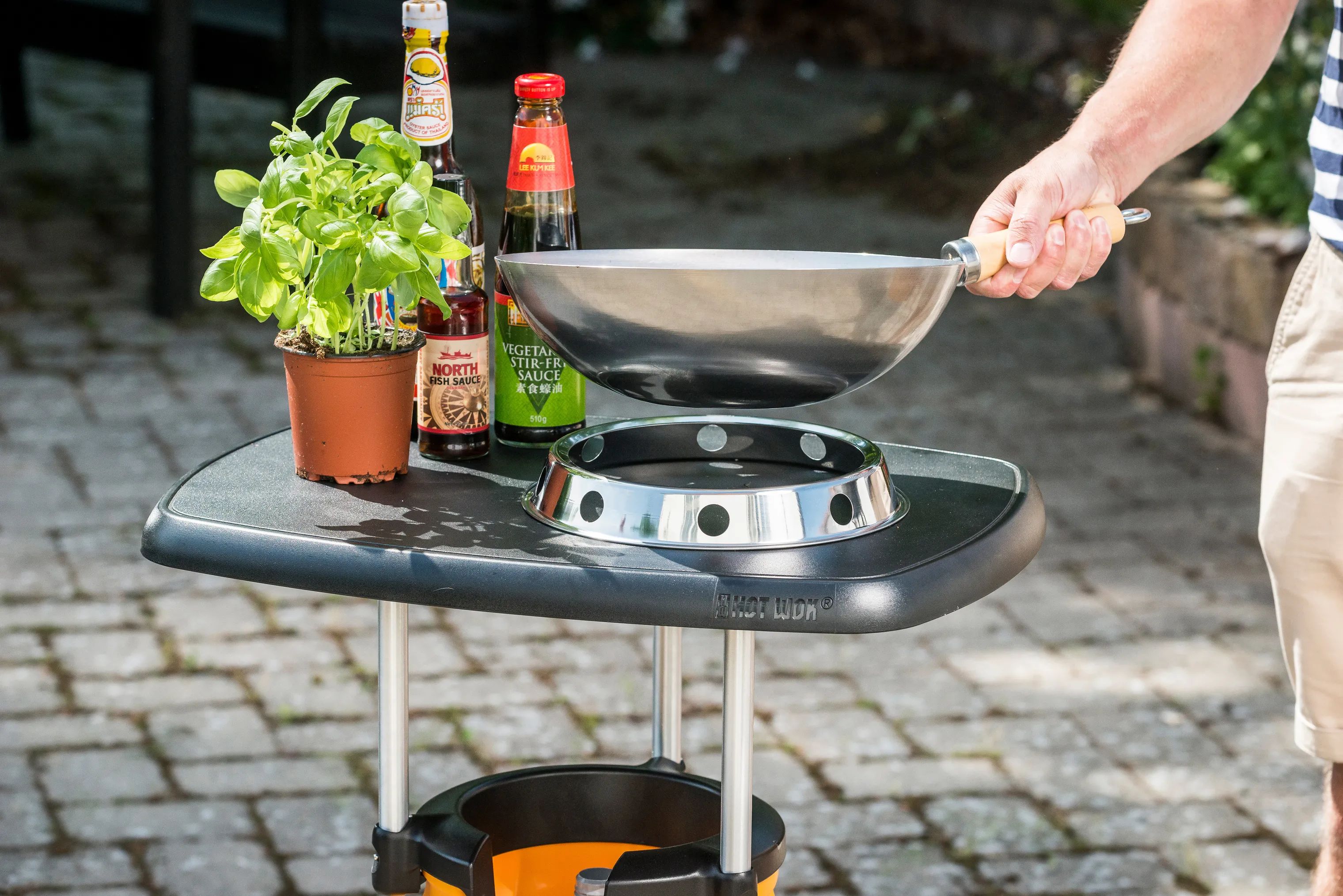 HOT WOK Bordskånere HOT WOK Bordskåner til wokpande i Sølvfarvet, 2