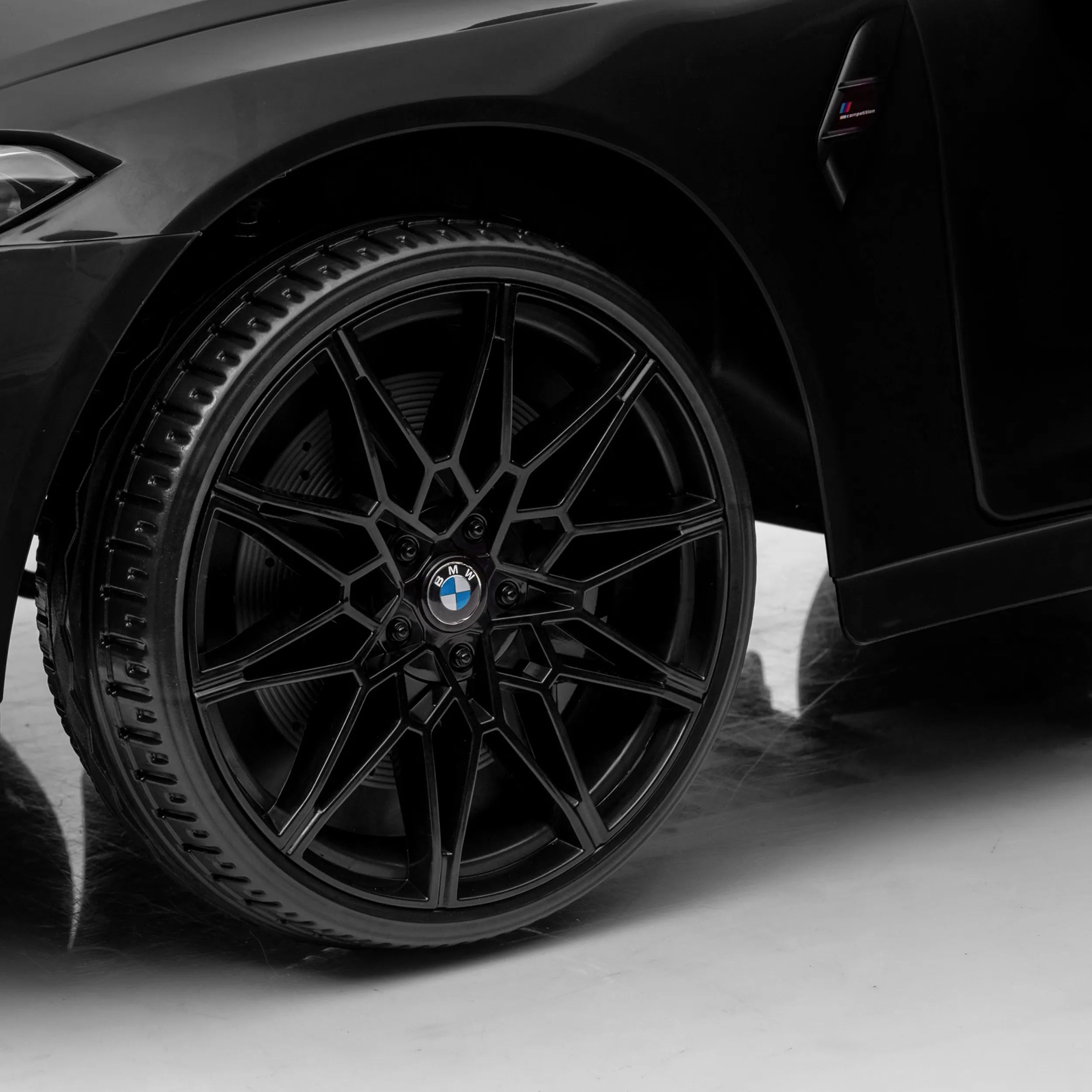 NORDIC PLAY Speed El-biler til børn Elektrisk Bil - BMW M4 i Sort, 2