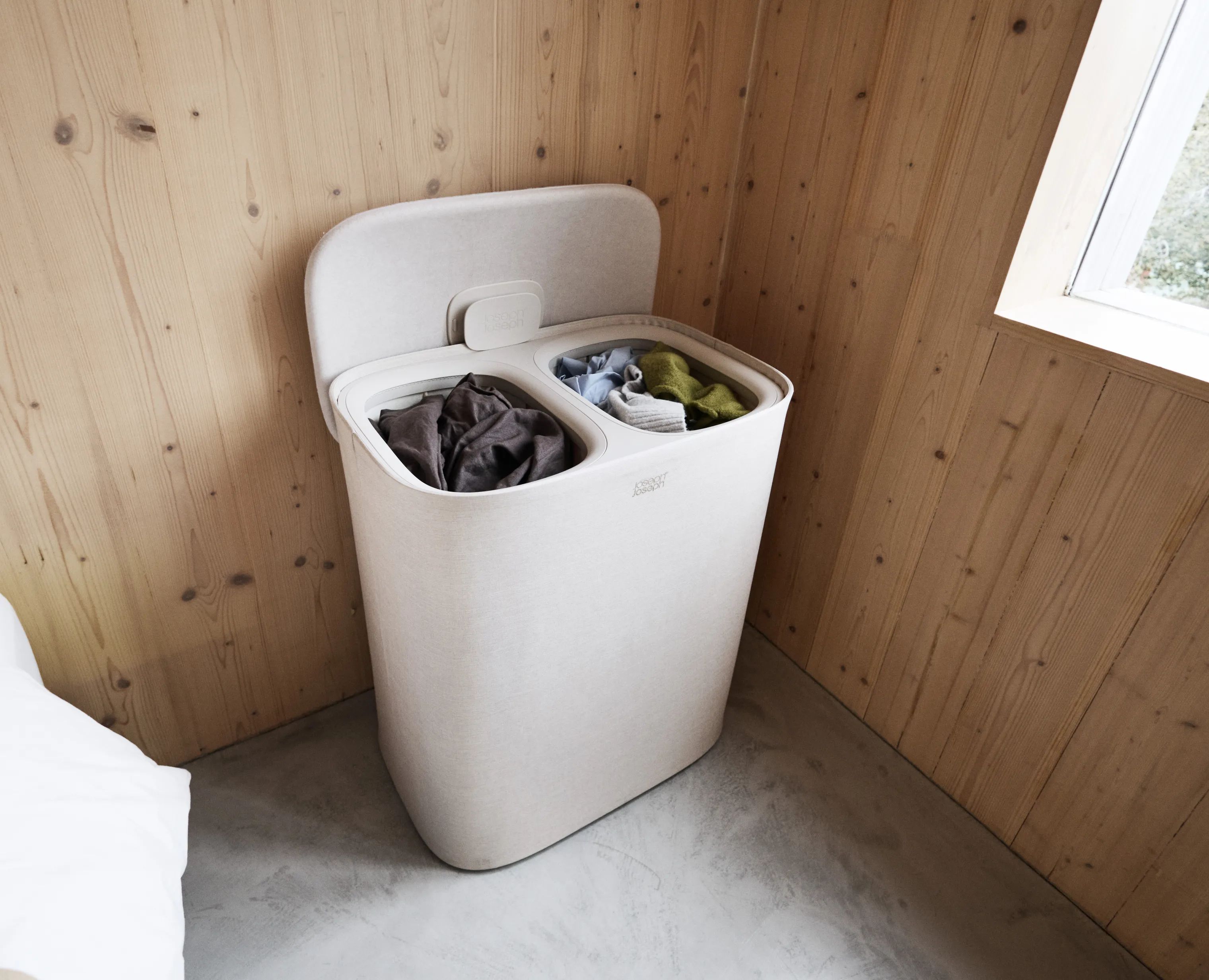 Joseph Joseph Vasketøjskurve Tota II Tota Vaskekurv i Pale Mushroom, 90 L, 6