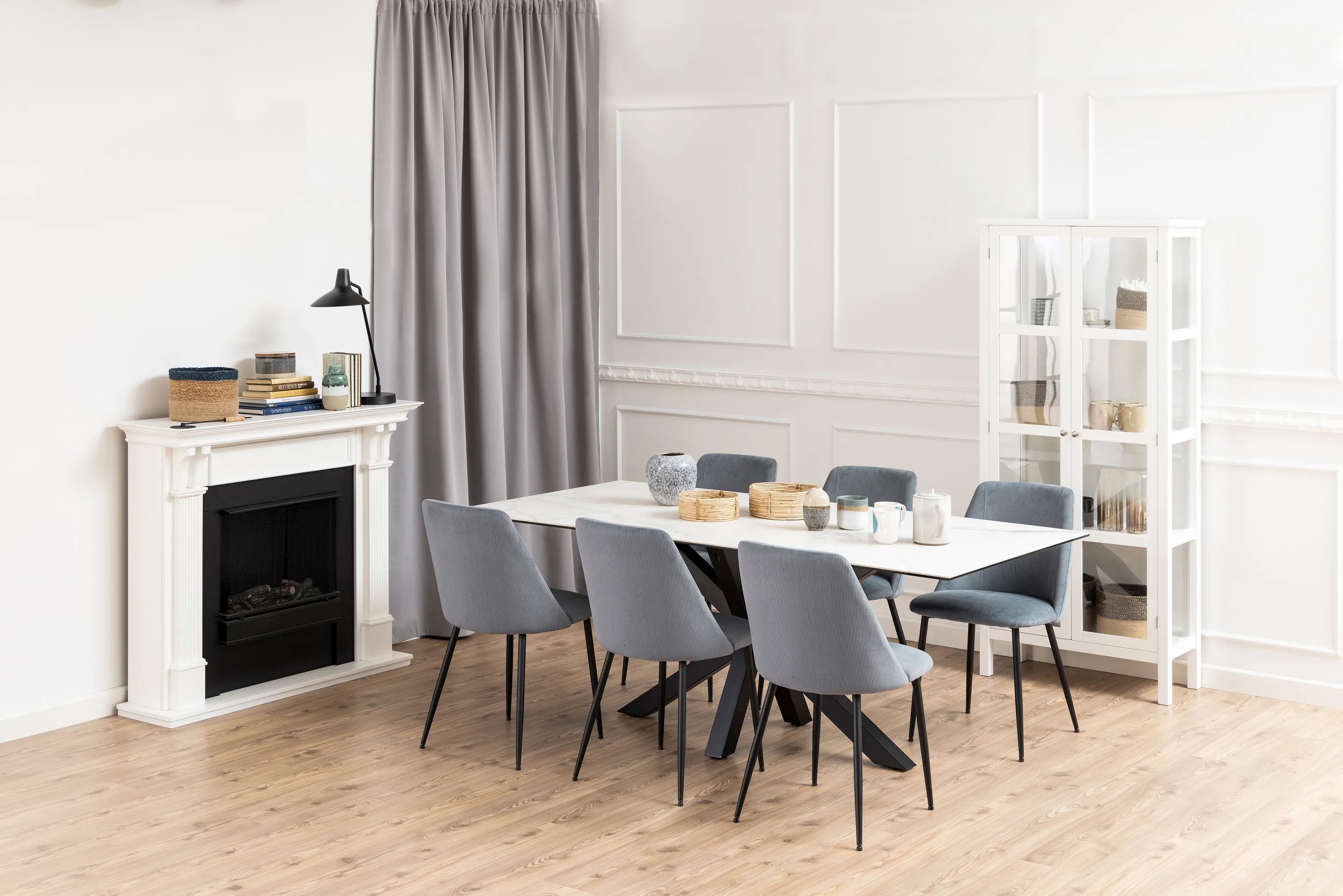 CASA Living Spiseborde Heaven Spisebord i Hvid Akranes/sort, H75,5 x B200 x L100 cm, 2