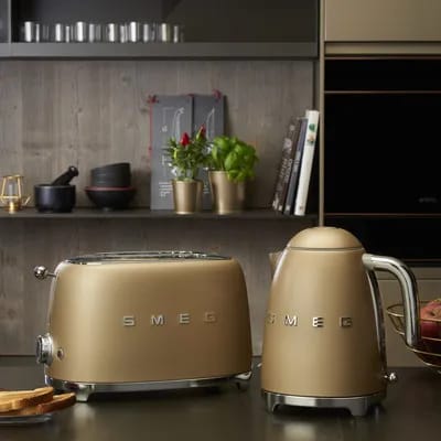 Smeg Elkedler 50's Style Elkedel KLF03CHMEU i mat champagne, 1.7 L, 3