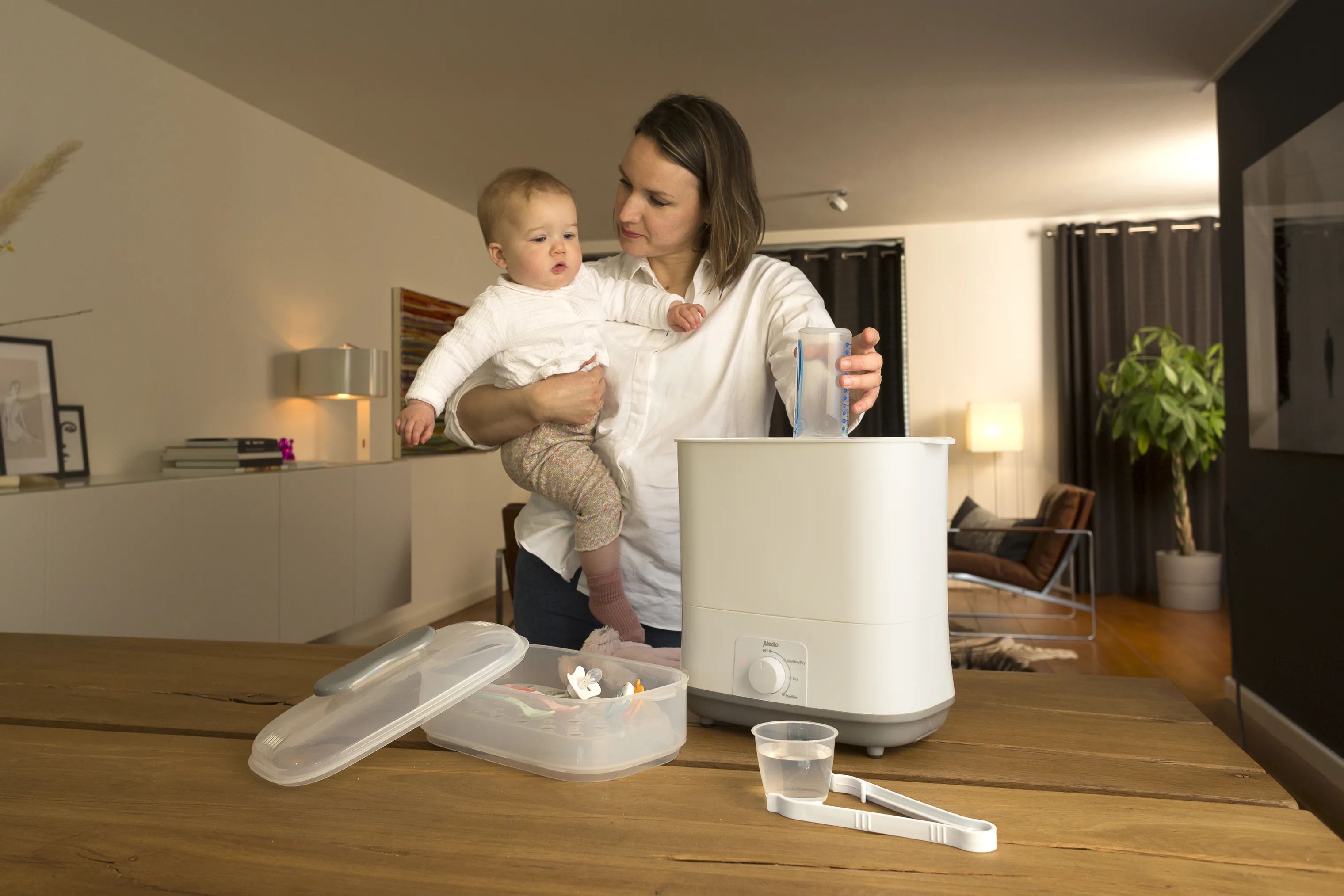 Alecto Baby Madtilberedning BF55 Dampsterilisator i Hvid, 2