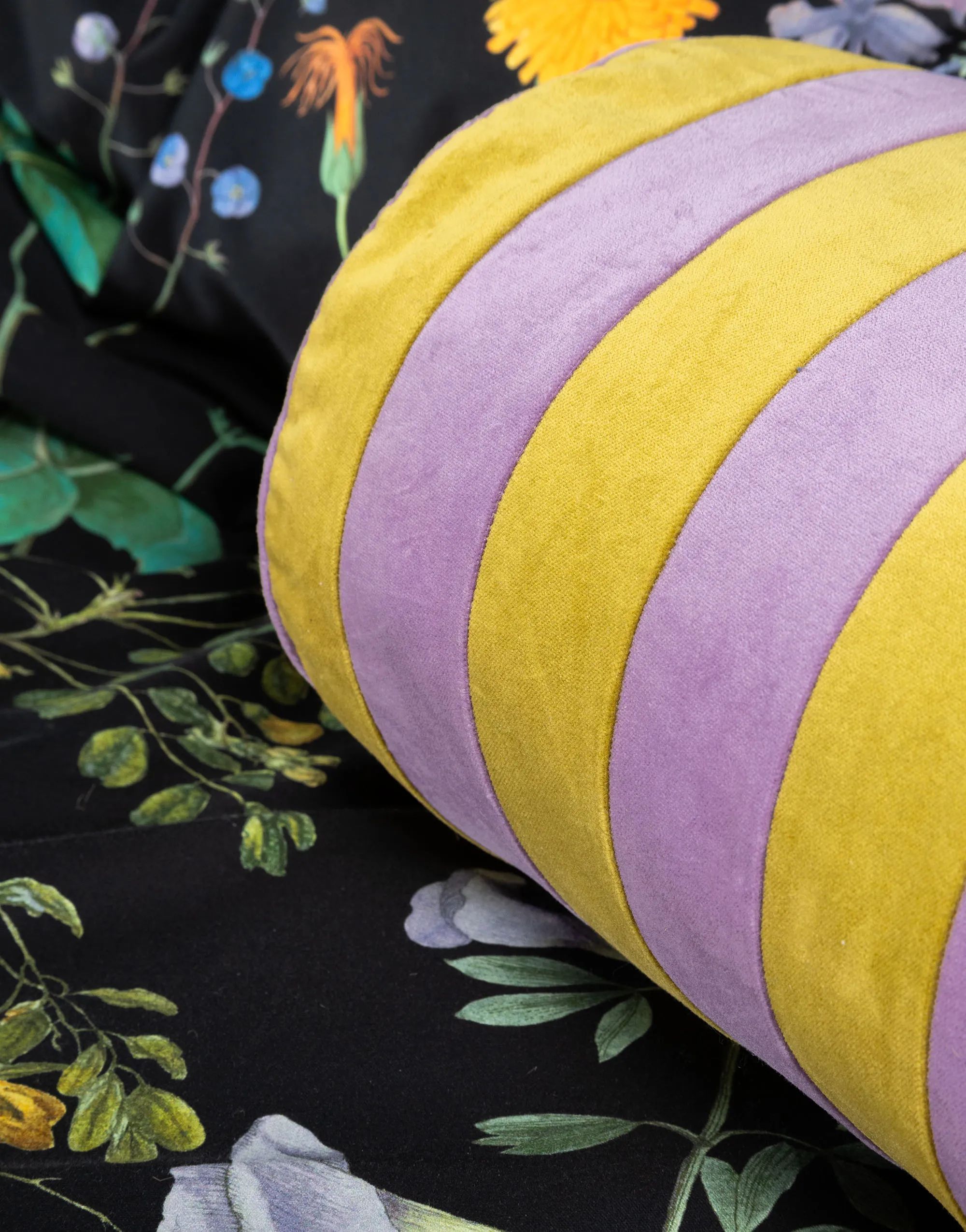 Essenza Pyntepuder Bell Pyntepude i Pale purple, 2