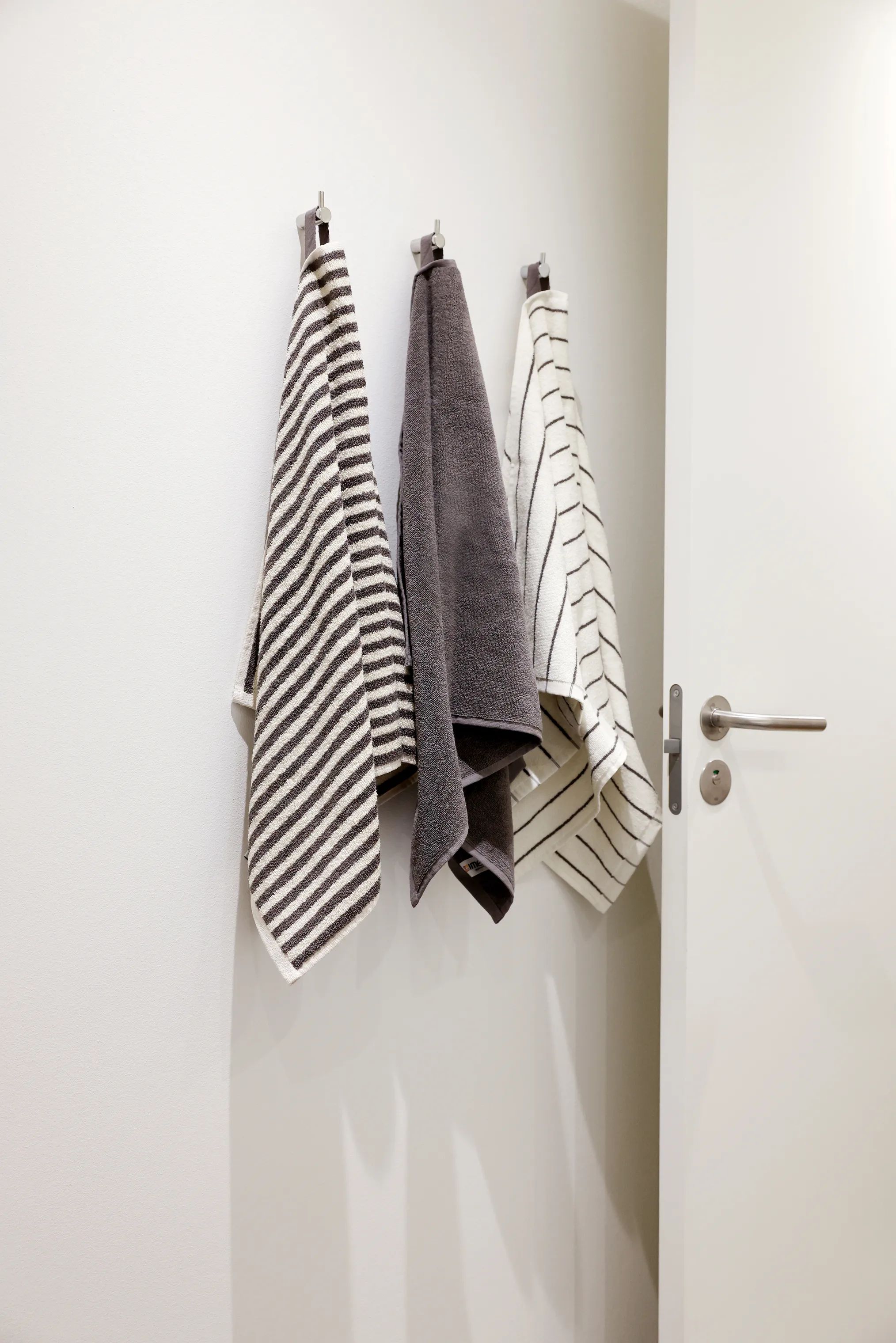 CASA Living Håndklæder Charmant Håndklæde i Grå, B50 x L100 cm, 2