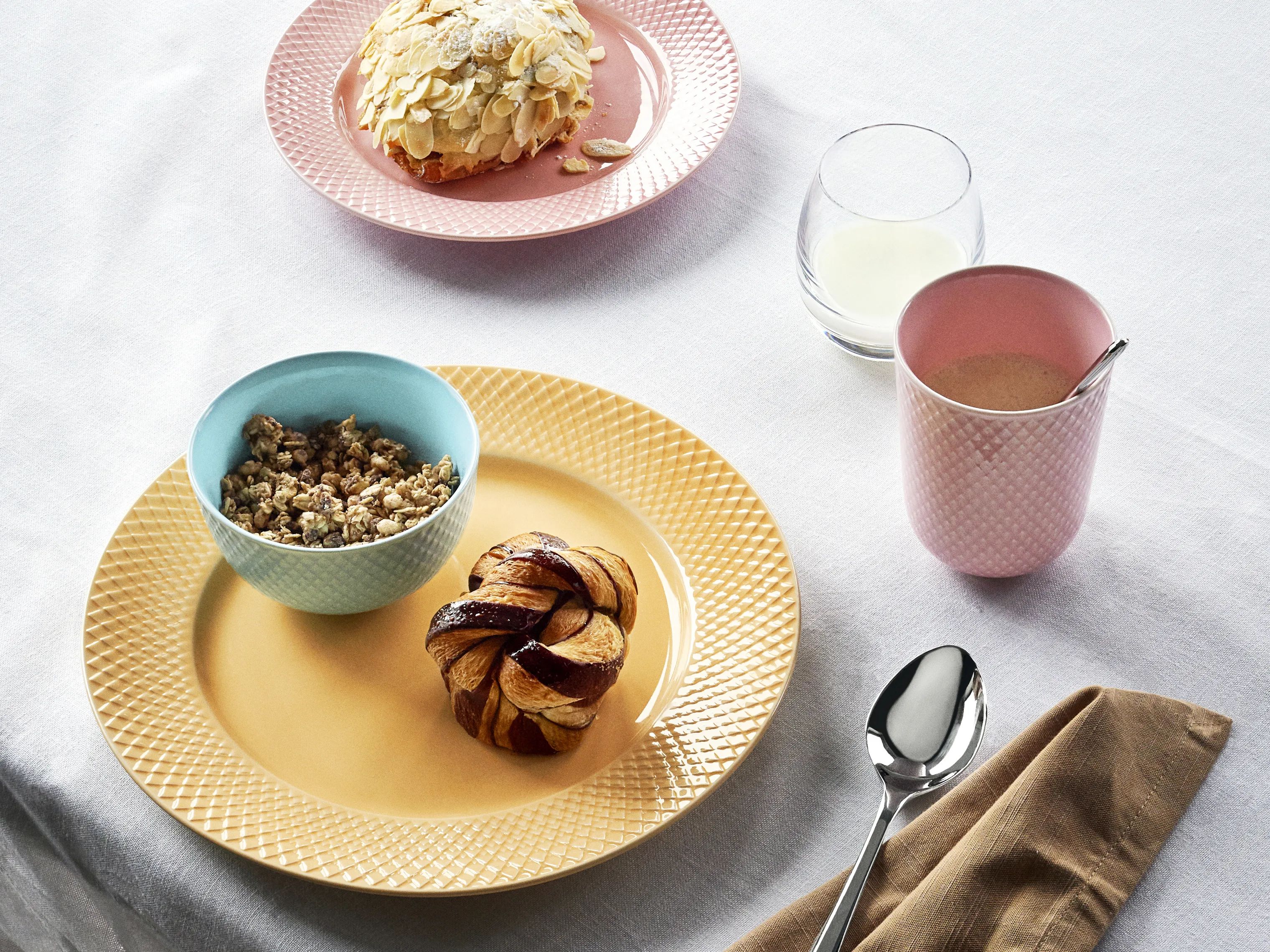 Lyngby Porcelæn Krus og kopper uden hank Rhombe Color Krus i Rosa, 2