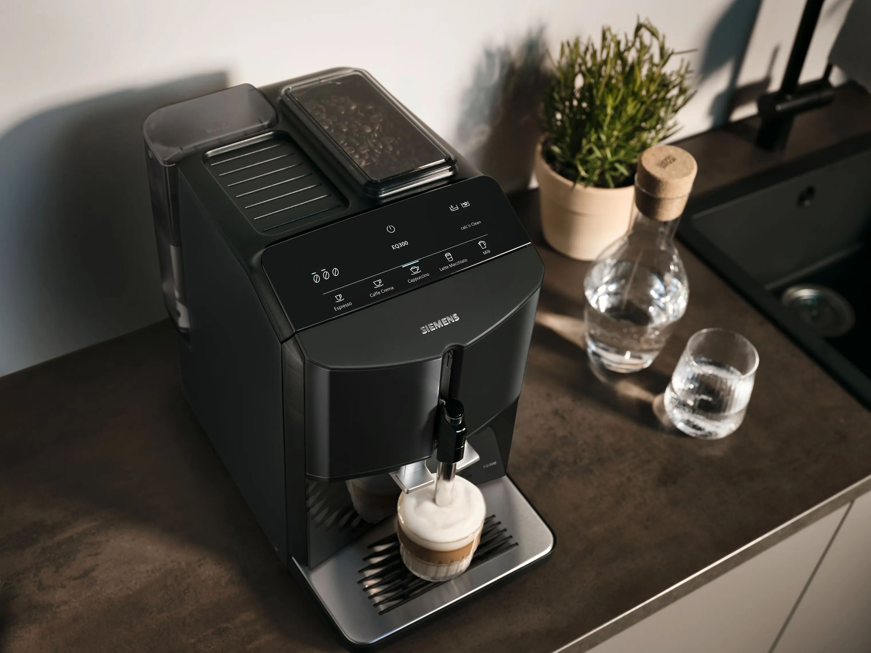 Siemens Espressomaskiner EQ300 Espressomaskine TF301E09 i Sort, 4