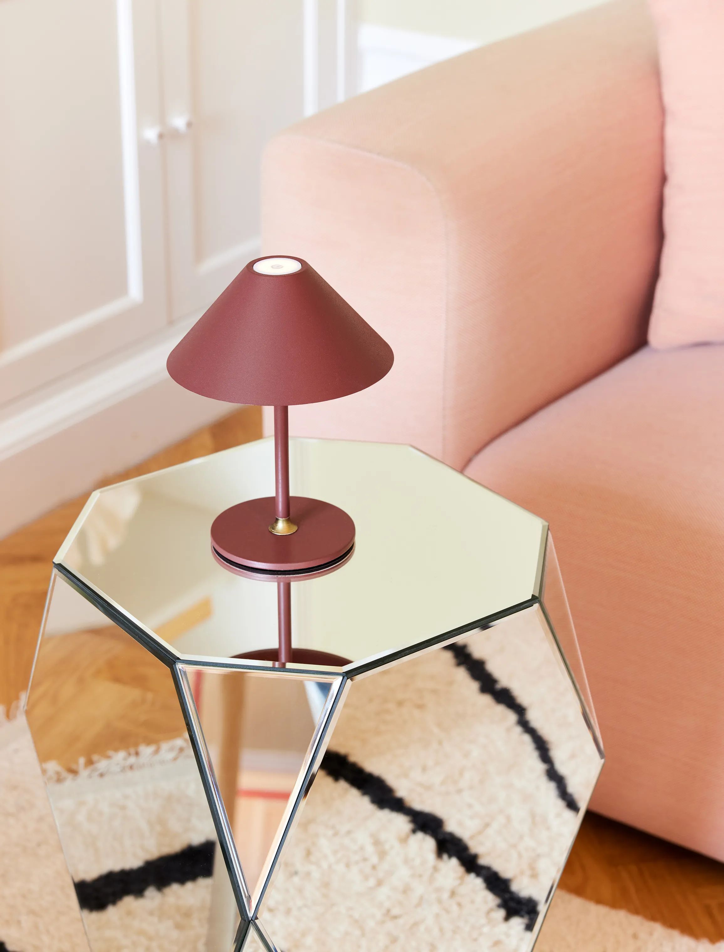 Halo Design Bordlamper Hygge Bordlampe i Maroon, 2