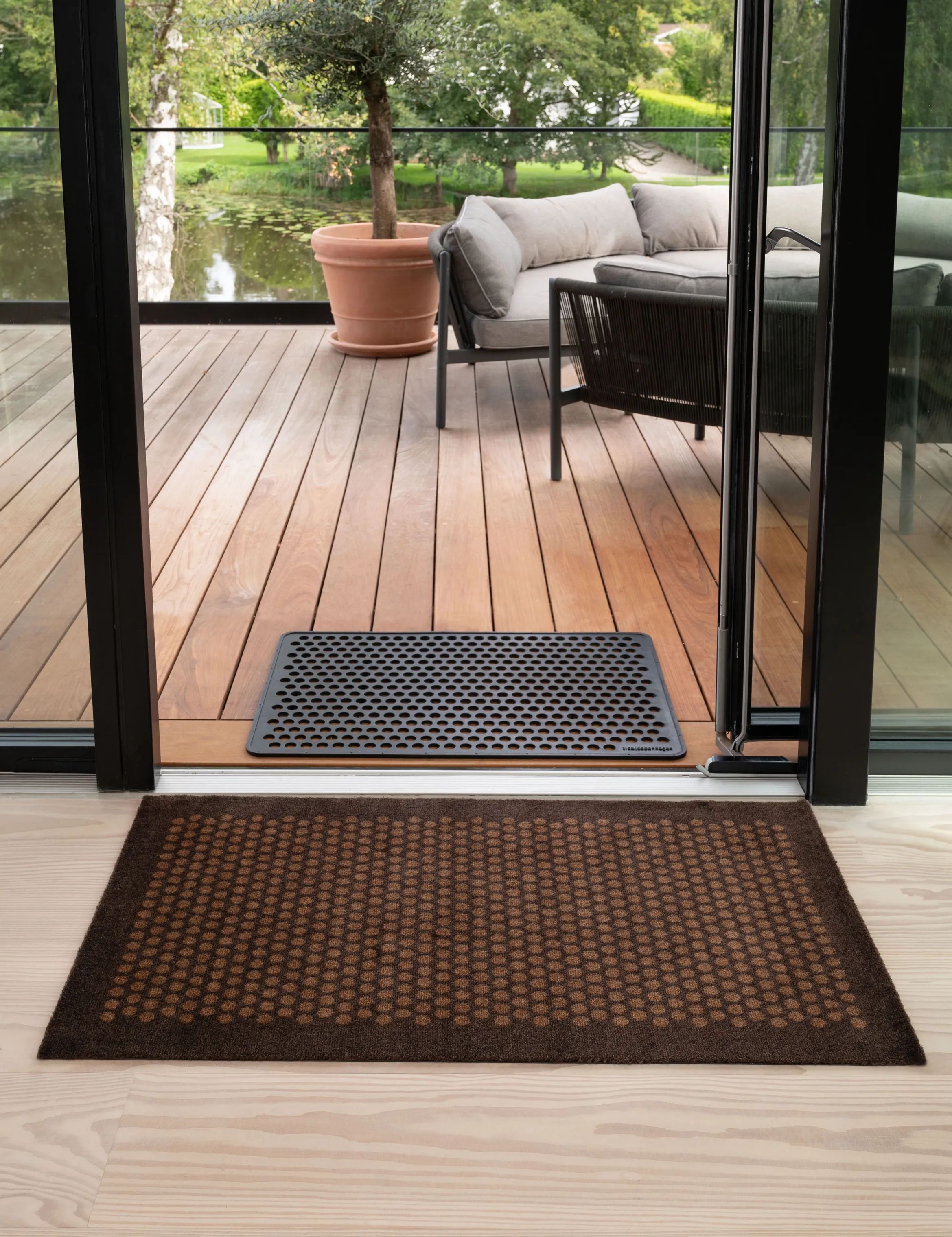 Tica Copenhagen Gulvtæpper Dot Gulvtæppe i brun/cognac, B90 x L130 cm, 4