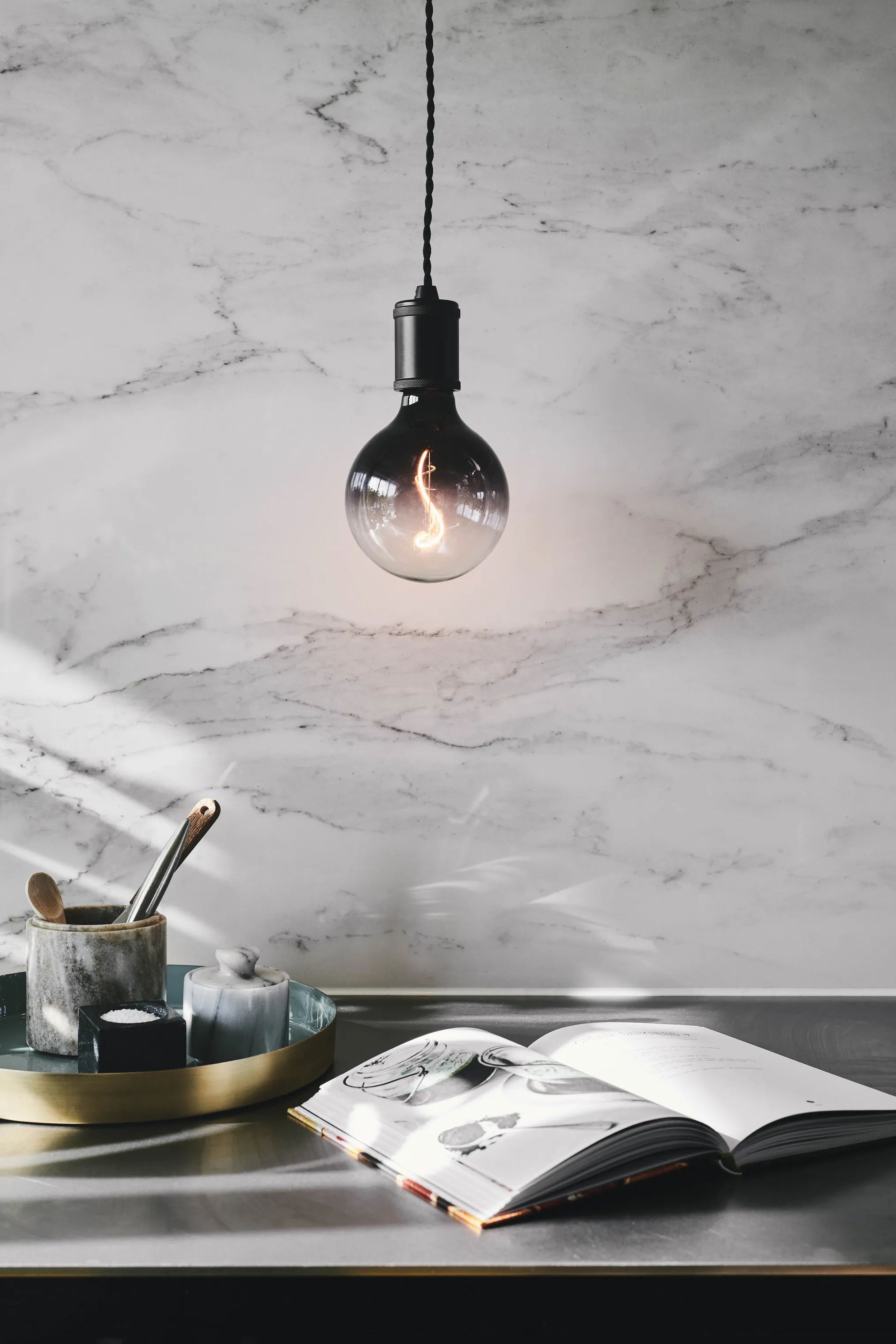 Halo Design LED-pærer Colors Soft light LED Lyspære i Smoke, 4