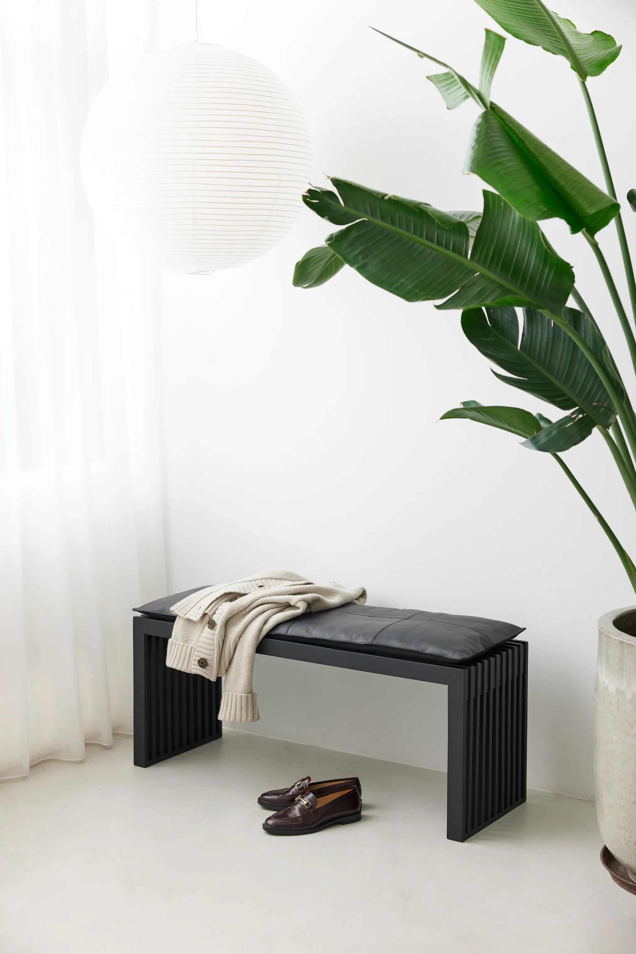 cinas Skamler Rib Bænk inkl. sort hynde i Sort/sort, 104 cm, 2