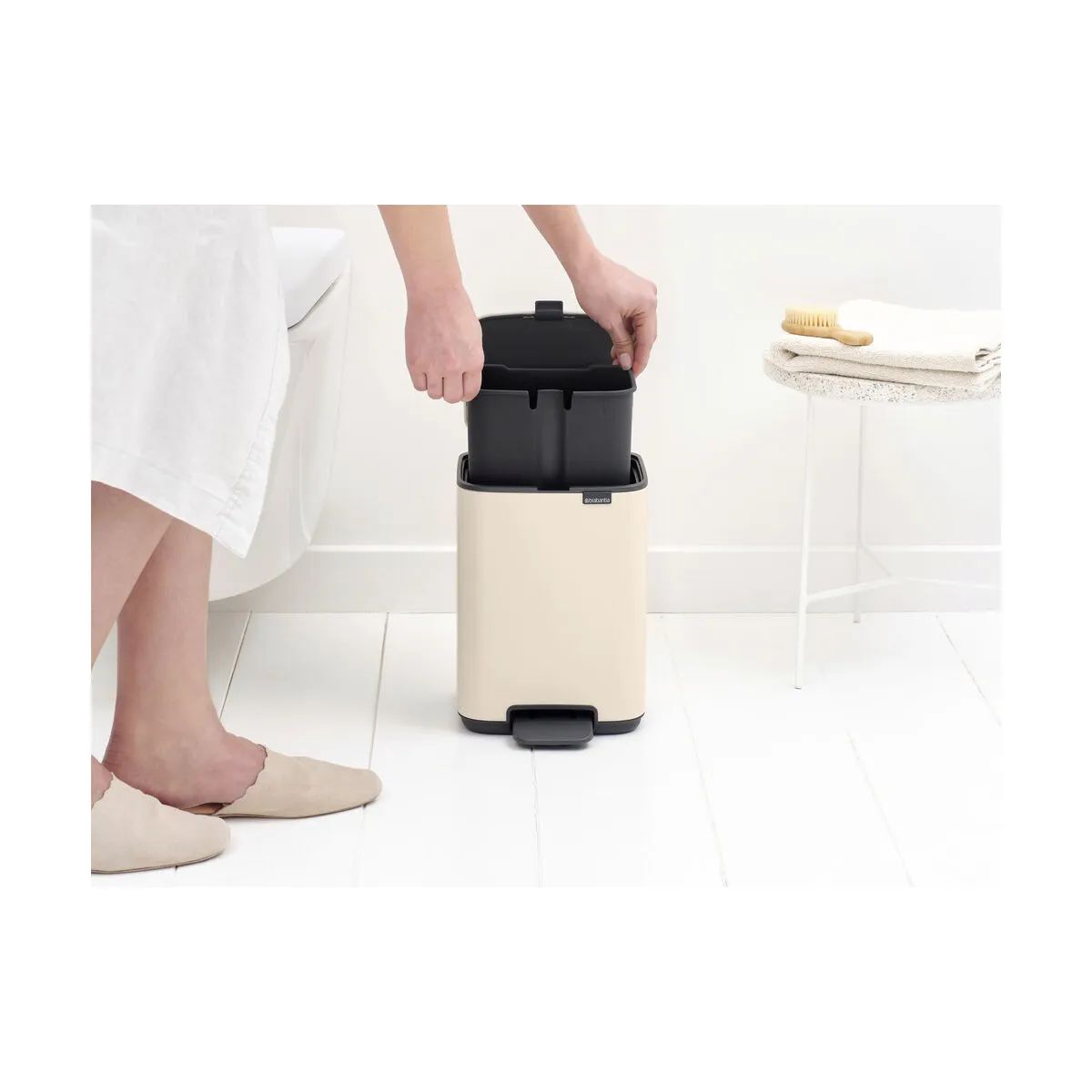 Brabantia Pedalspande Bo Pedalspand i Soft beige, 4 L, 3