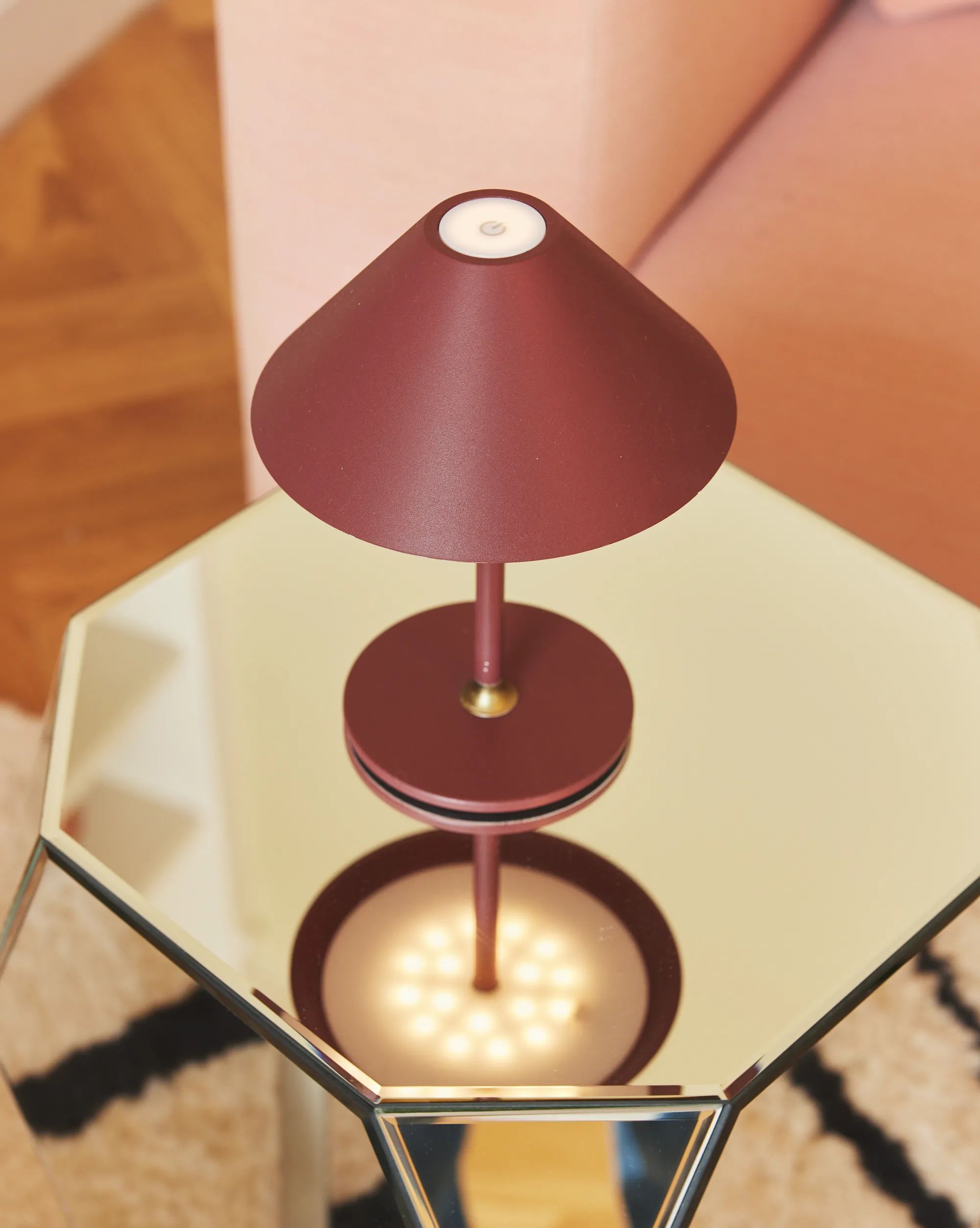 Halo Design Bordlamper Hygge Bordlampe i Maroon, 3