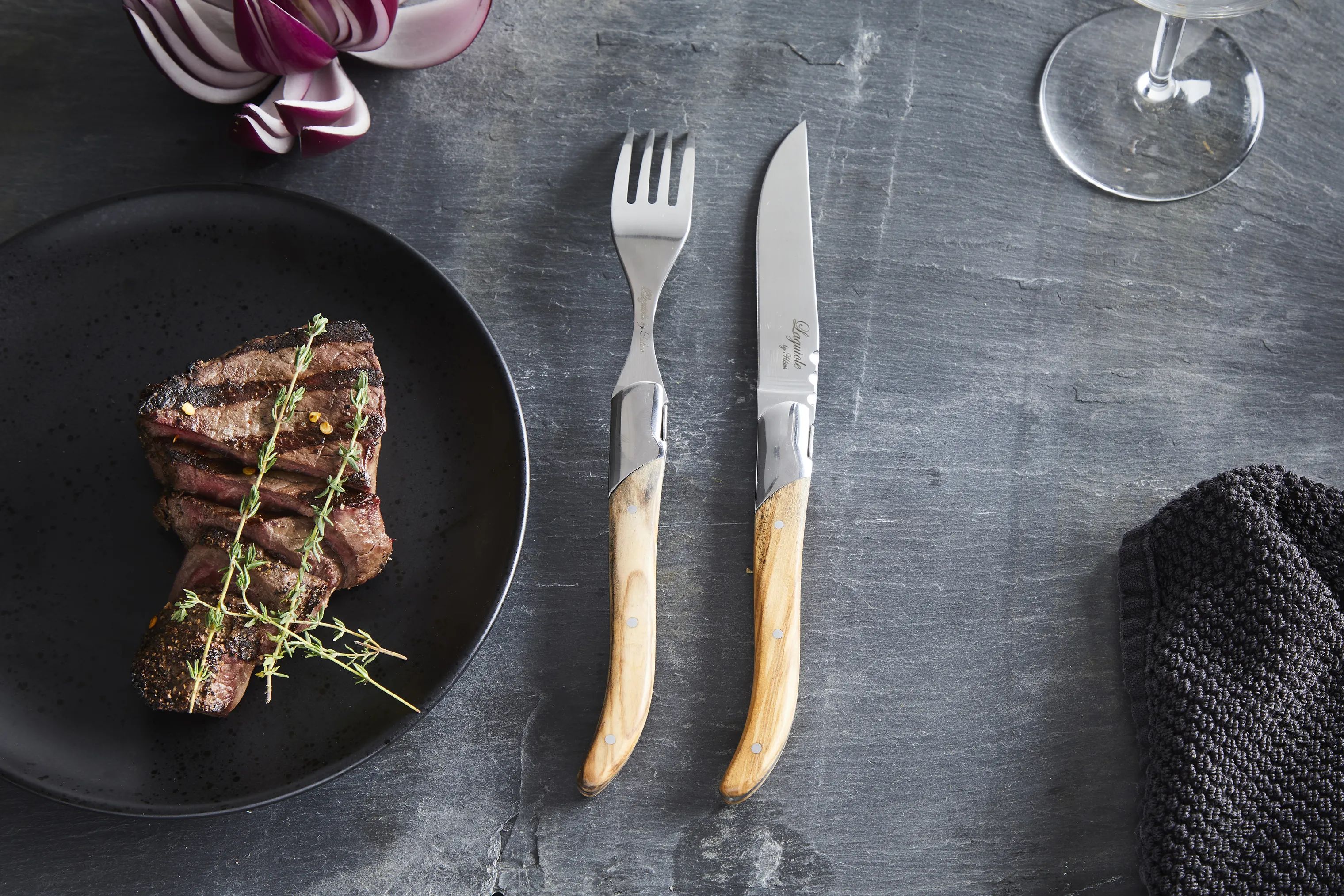 Laguiole By Hâws
 Steakknive Laguiole by Hâws Steakkniv - 6 stk. i Oliven, 3