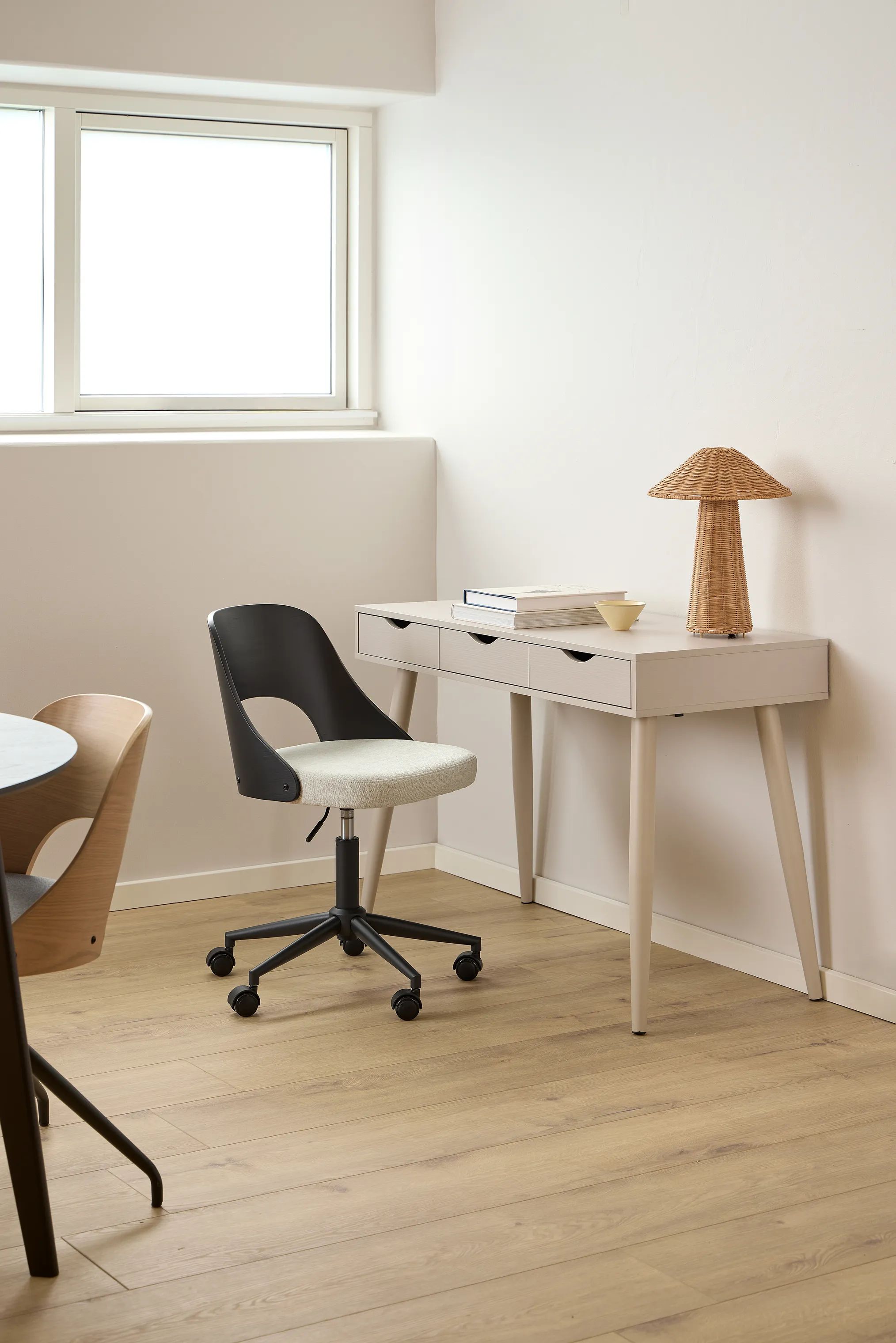 CASA Living Skrivebordsstole Lucy Skrivebordsstol i Beige/sort, 2