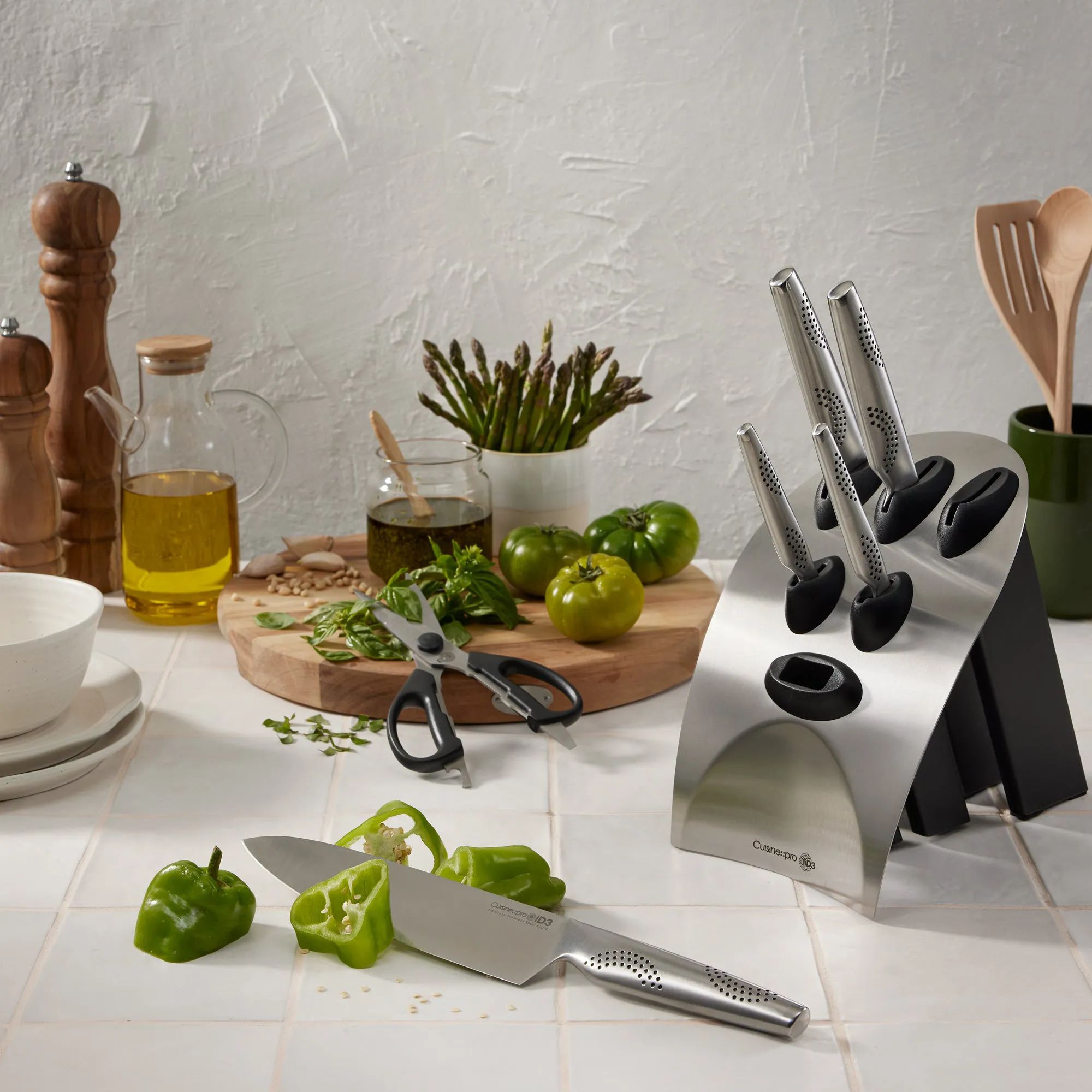 THE CUSTOM CHEF™ Knivblokke med knive Cuisine::pro®
iD3® Cuisine::pro iD3® Tora Knivblok - 7 dele i Sølvfarvet, 2