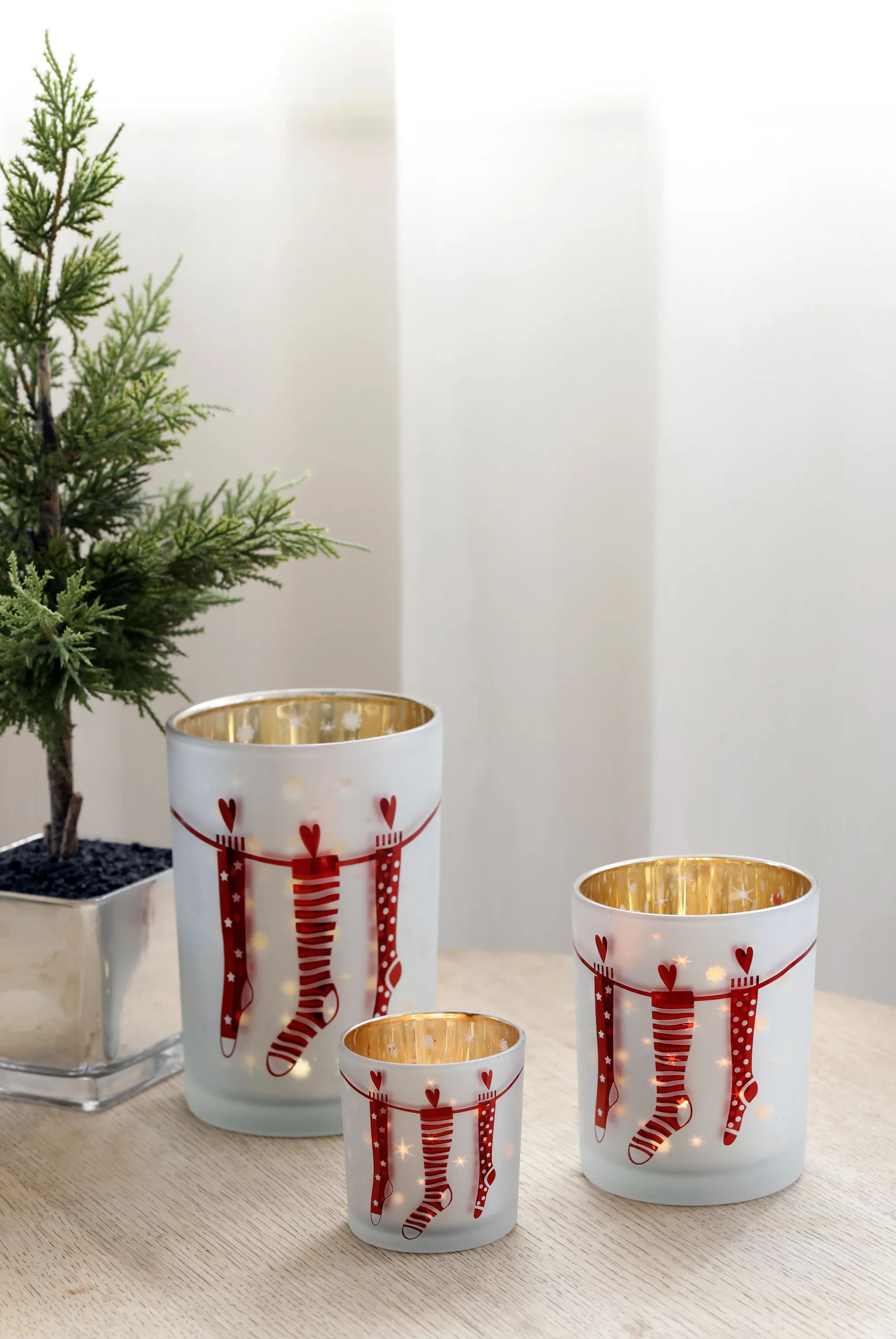 Casa Christmas Kunstige blomster Kunstigt Thuja-træ i Grøn, 2