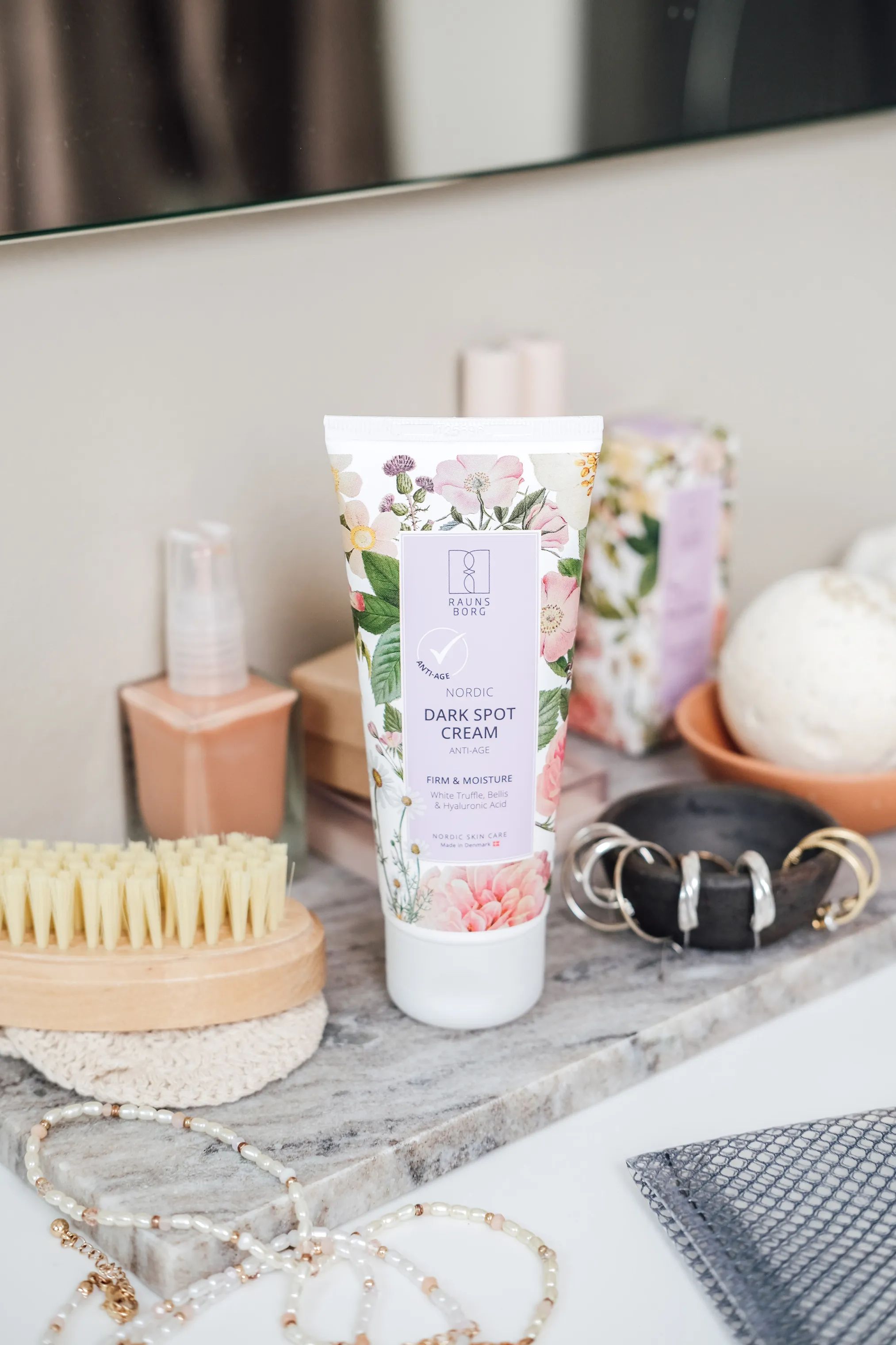 Raunsborg Ansigtspleje Anti-Age Dark Spot Cream i Lyserød, 2