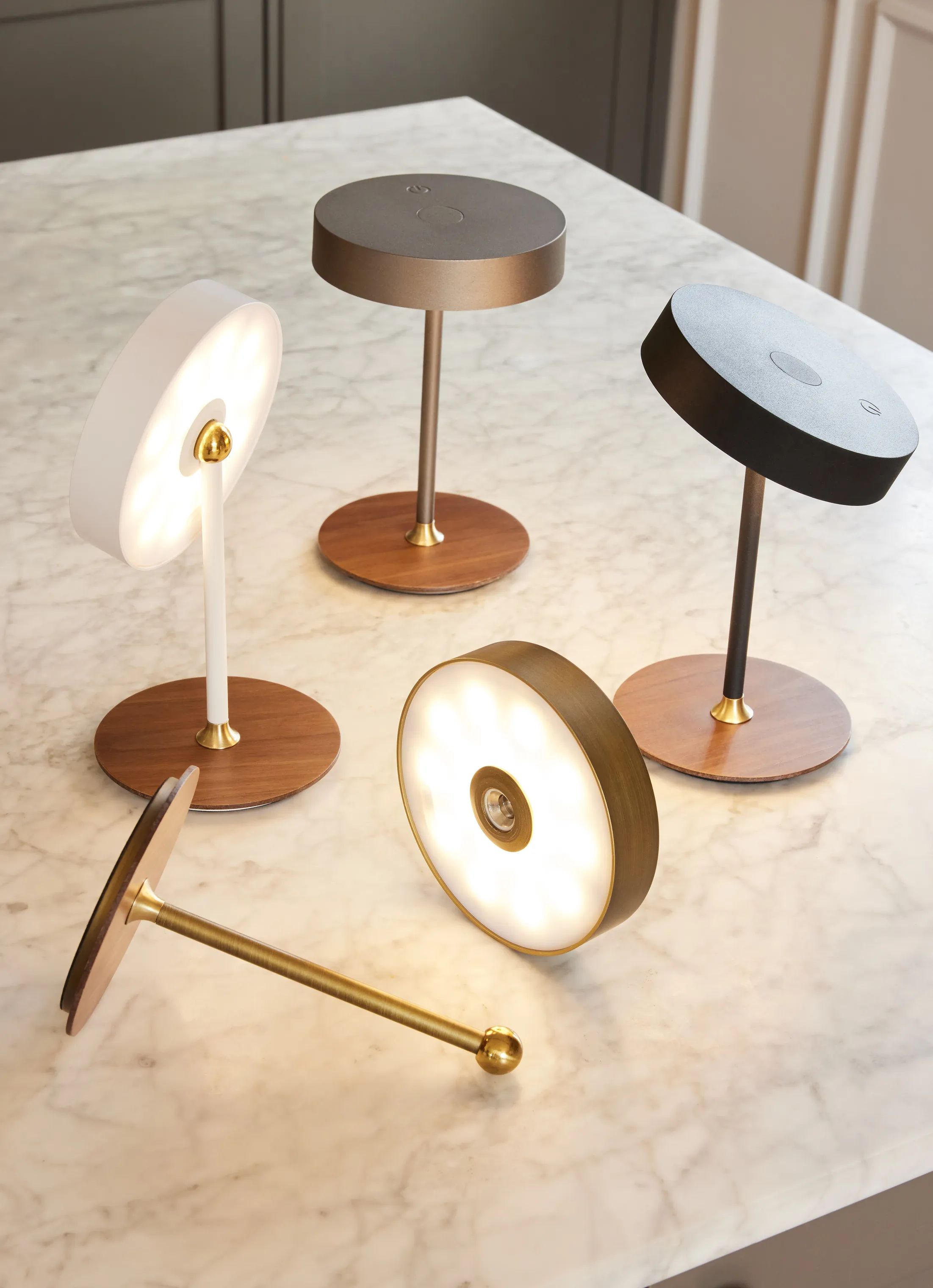 Halo Design Bordlamper On the Move Bordlampe i Graphite Sort, 2