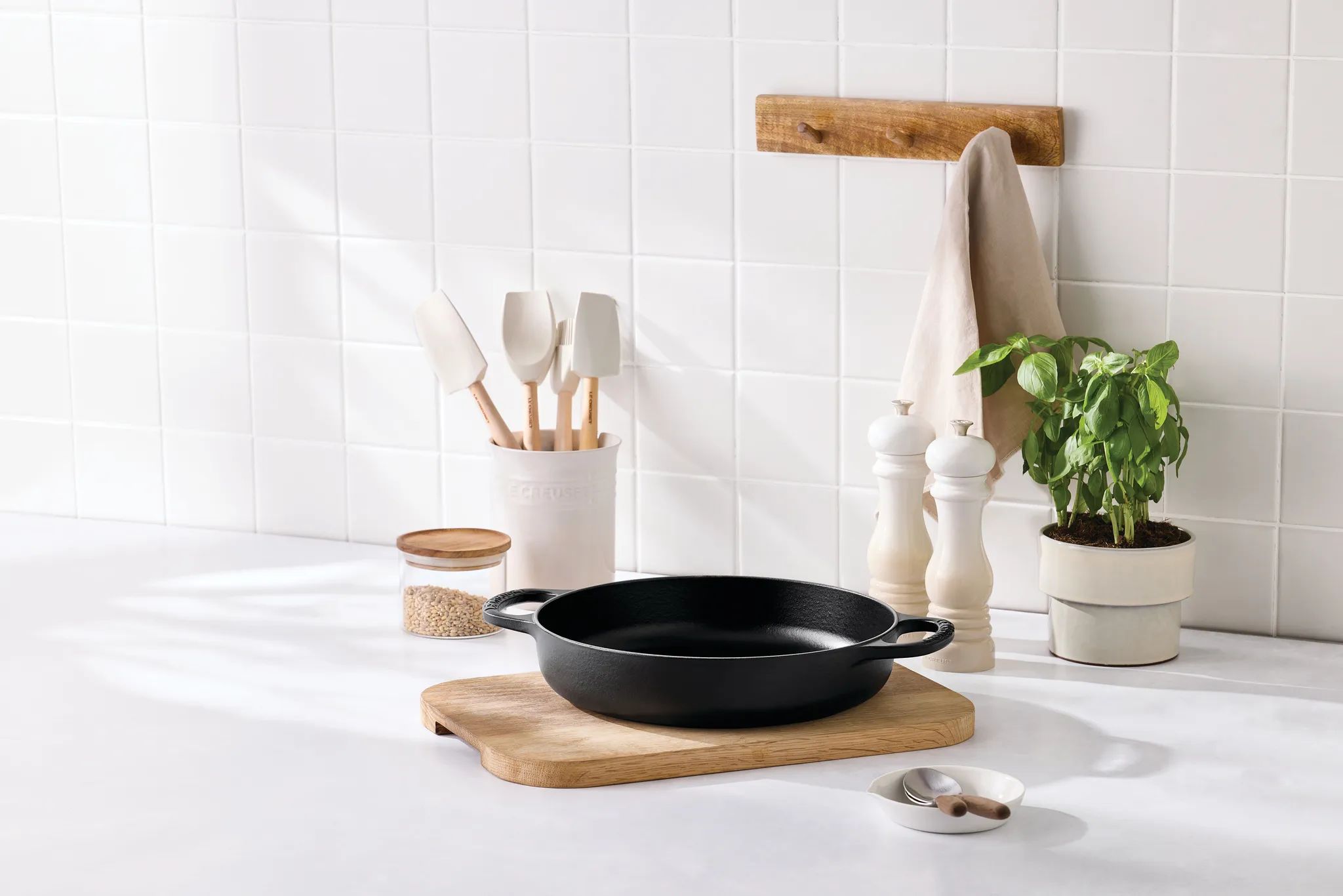 Le Creuset Stegepander Everyday Pan Everyday Støbejernspande i Black, 2