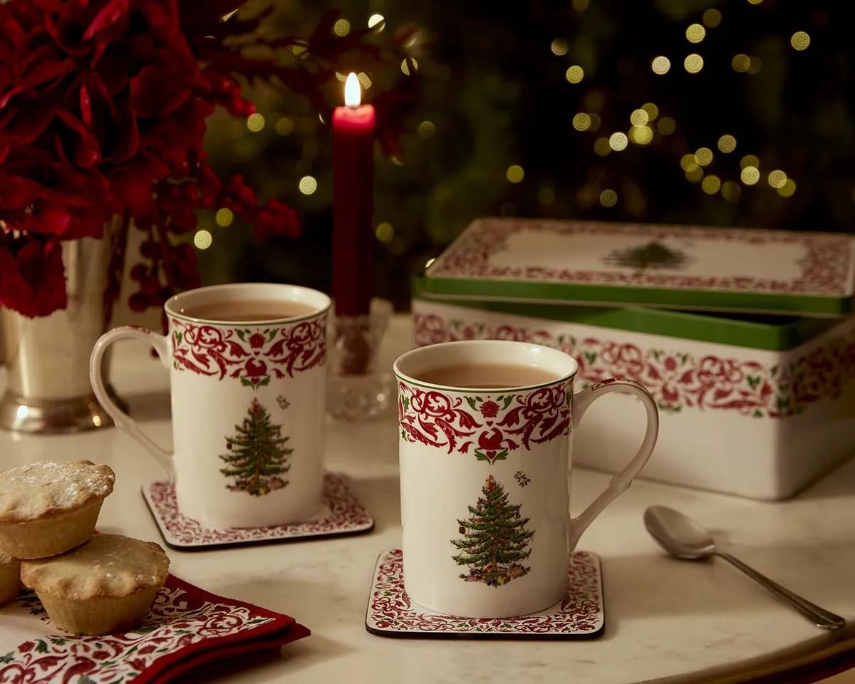 Spode Krus og kopper med hank Christmas Tree Krus- og dåsesæt - 5 dele i Rød/grøn/hvid, 2