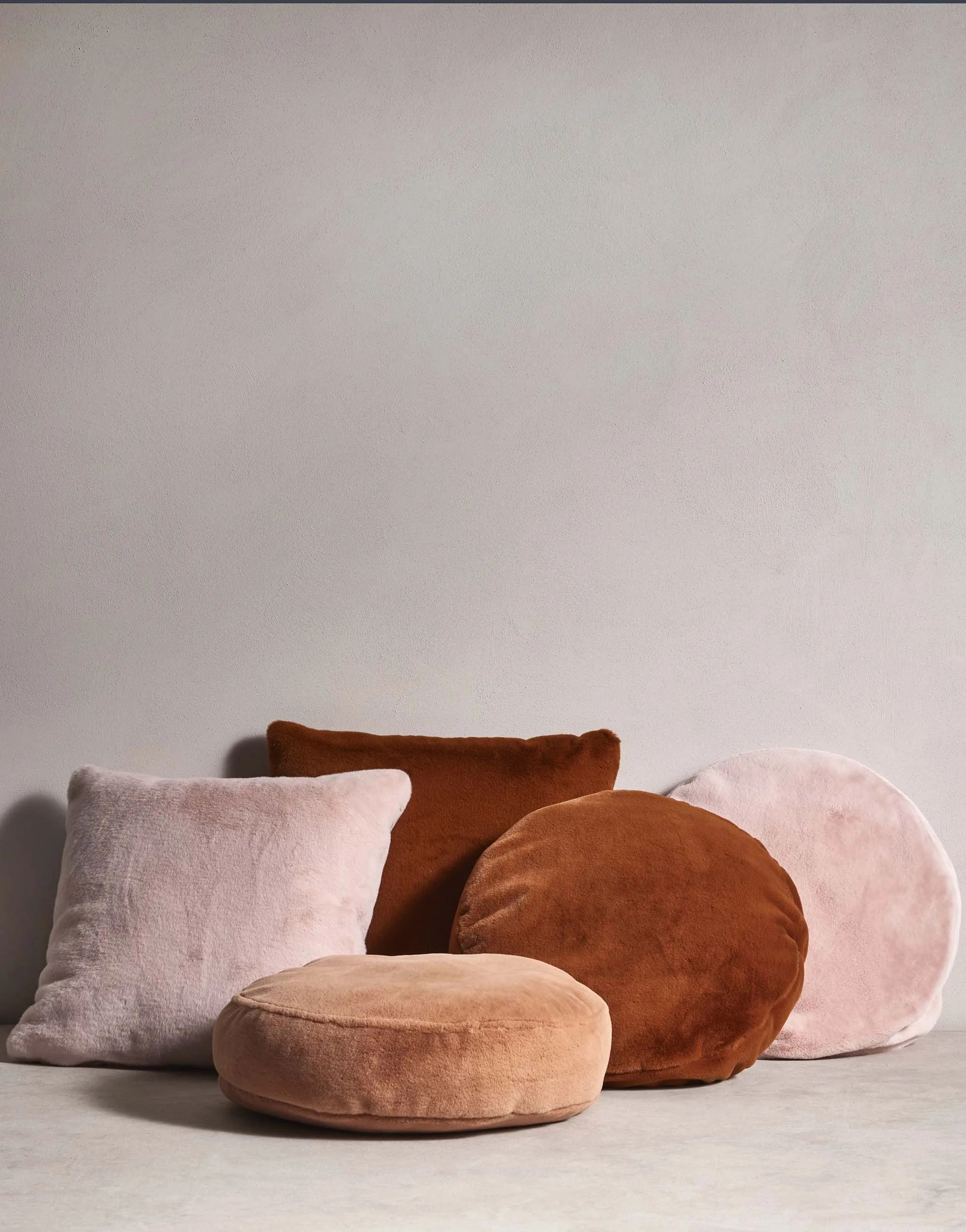 Essenza Pyntepuder Mads Furry Pyntepude i Rose, 2