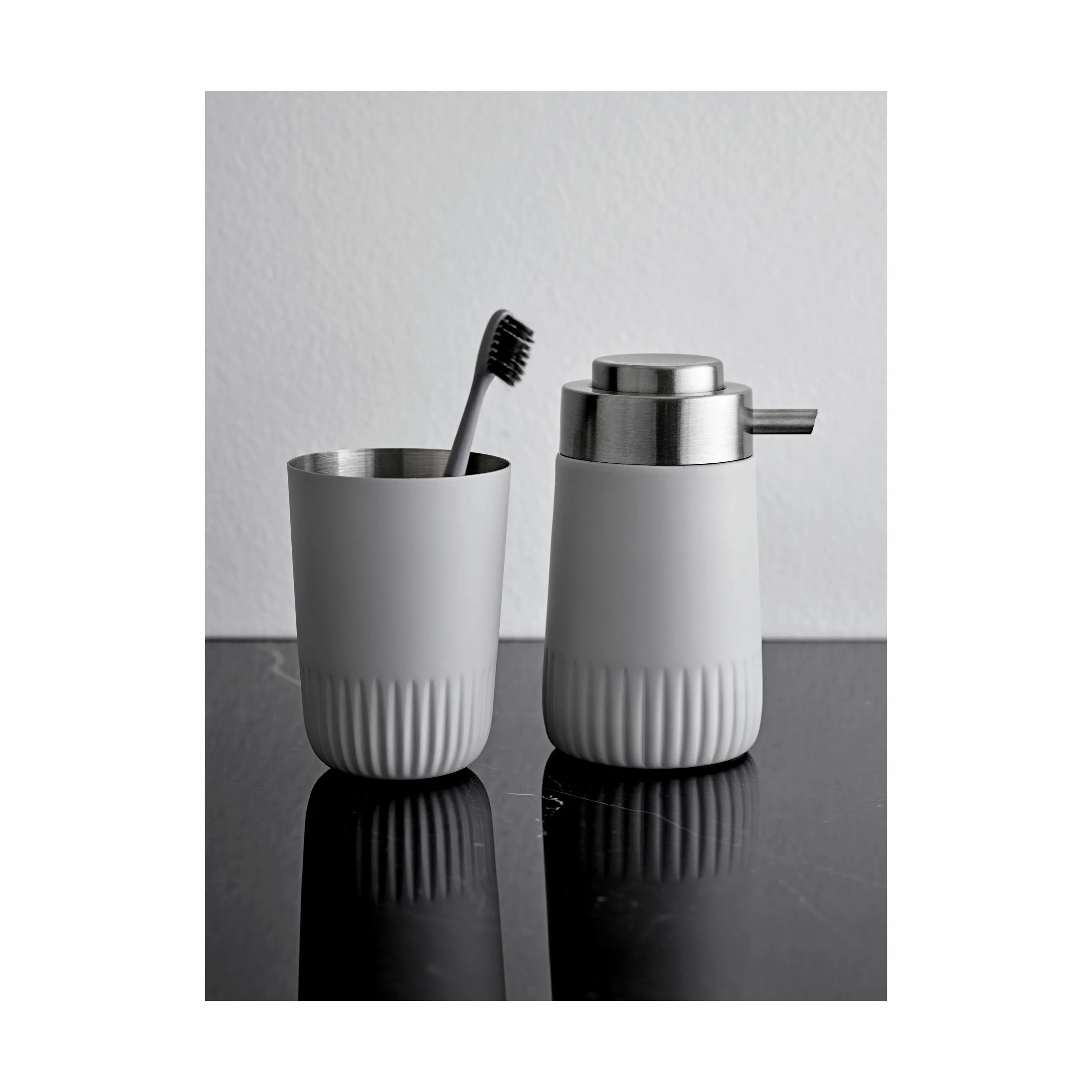 Södahl Tandbørsteholdere Plissé Tandbørsteholder i Light Grey, 2