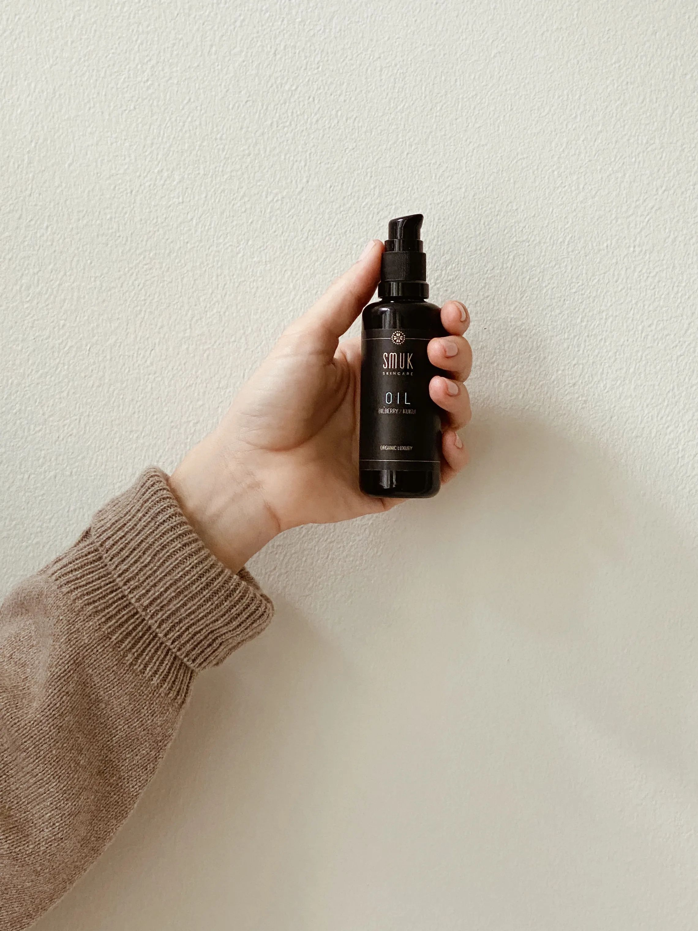 SMUK skincare Ansigtspleje Ansigtsolie i Sort, 2