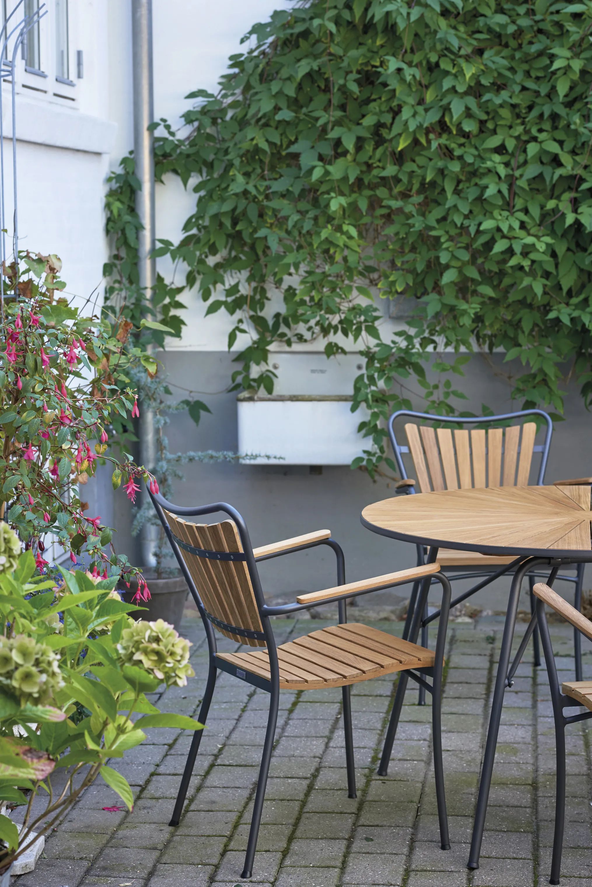 Mandalay Havespiseborde Marguerit Havebord i Antracit, 120 cm, 3