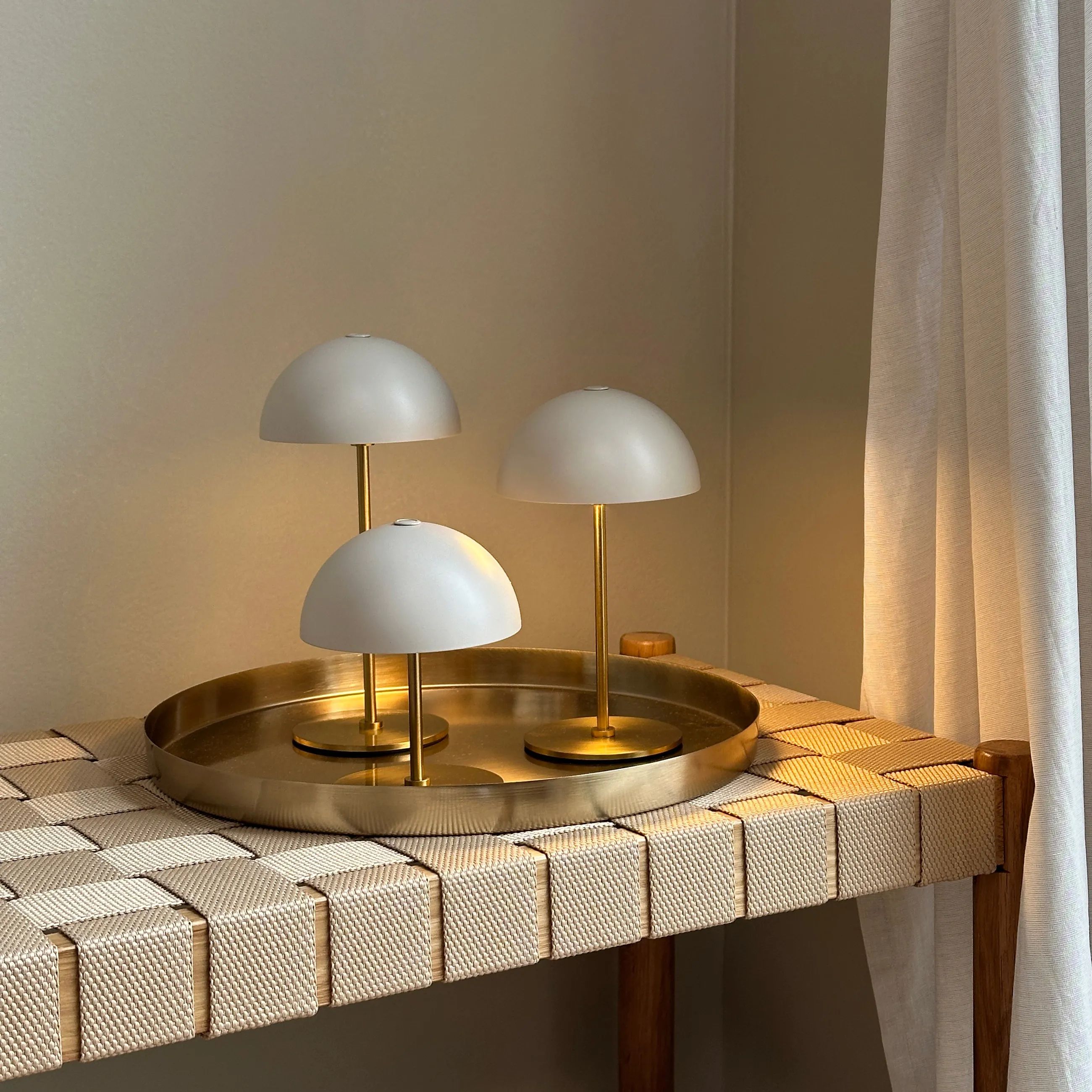 Dyberg Larsen Bordlamper Along LED Bordlampesæt - 4 dele i Beige/ Messing, 2