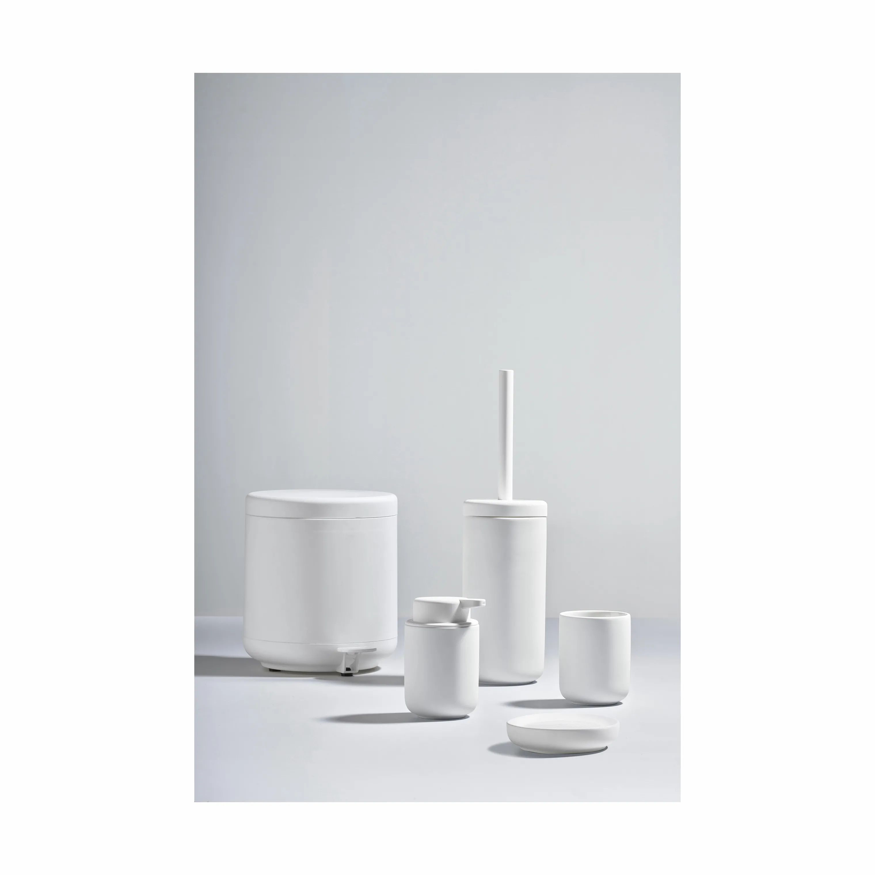 Zone Tandbørsteholdere Ume Tandbørstekrus i Soft Grey, 3