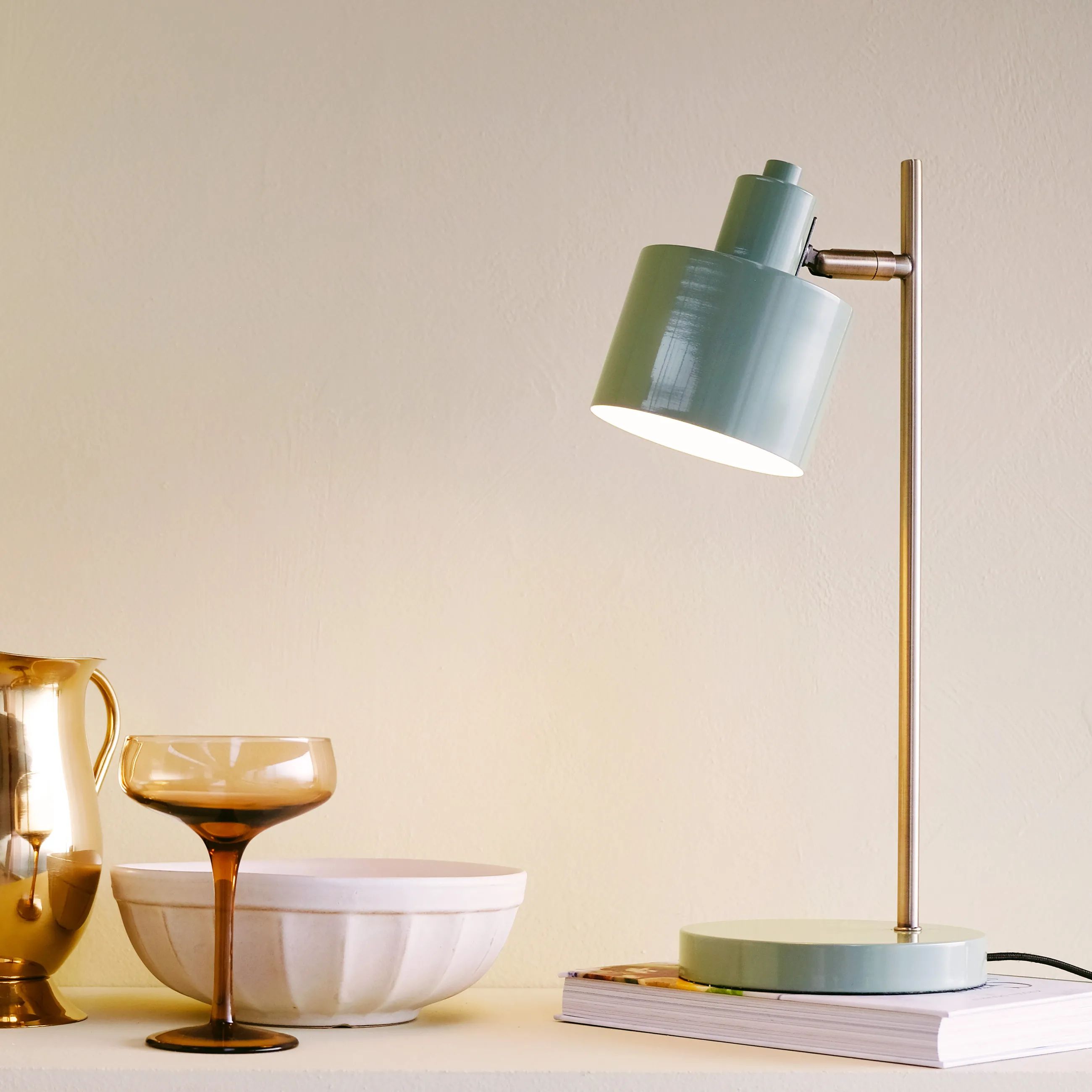 Dyberg Larsen Bordlamper Ocean Bordlampe i Oliven/Messing, 2