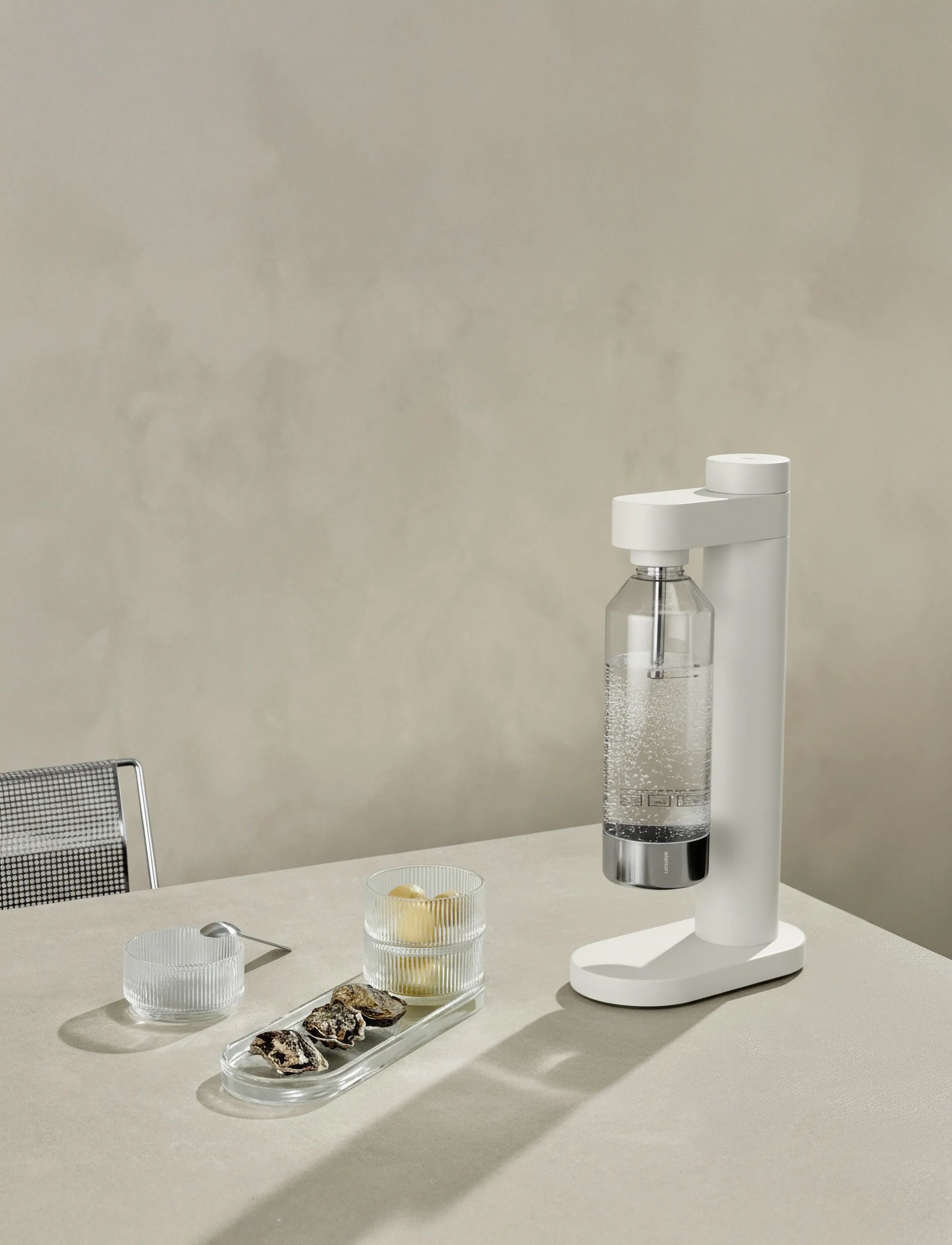 Stelton Sodavandsmaskiner Brus Kulsyremaskine m. flaske i Soft White, 2