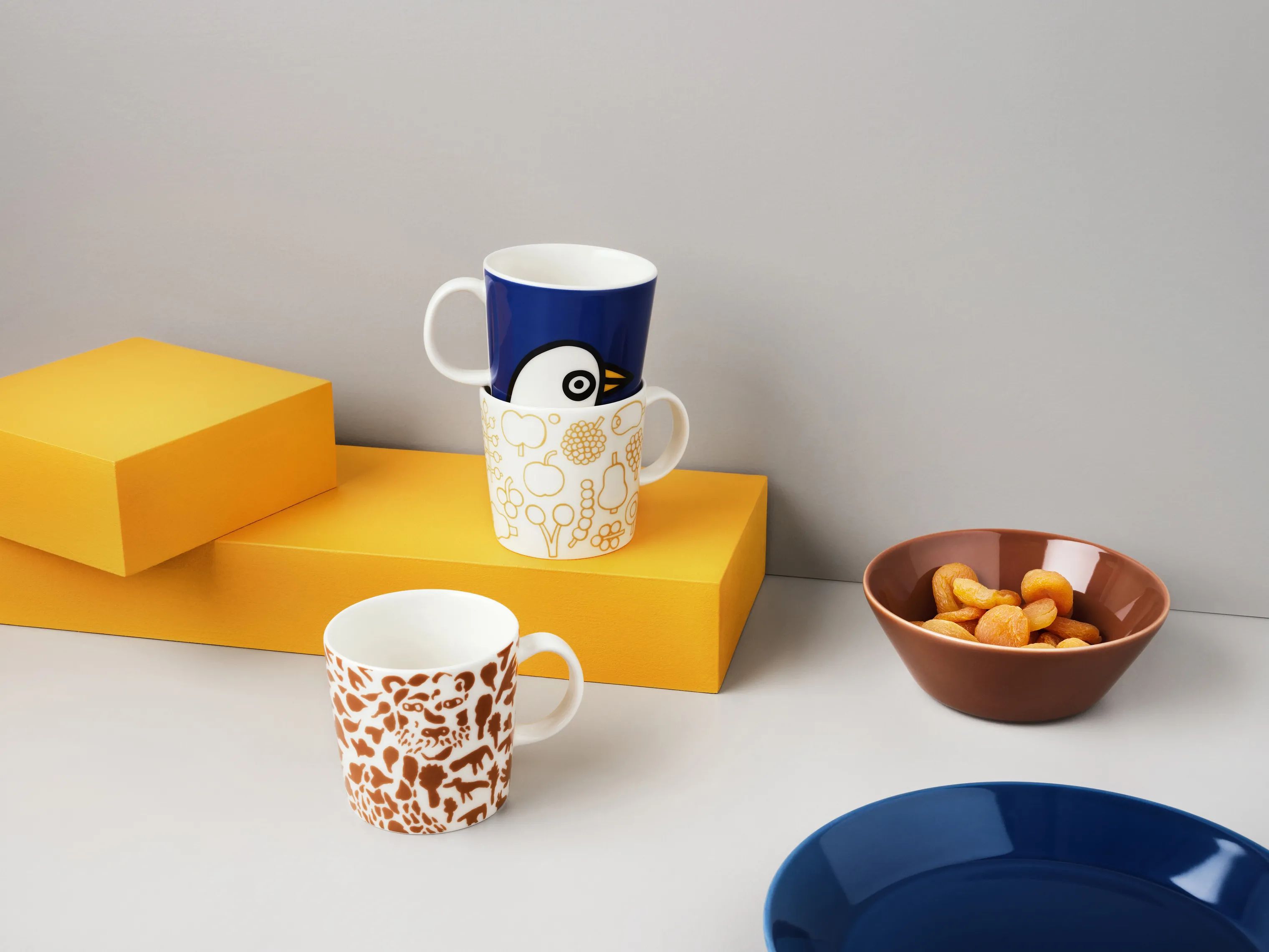 Iittala Krus og kopper med hank Oiva Toikka Collection OTC Krus - Frutta i Frutta gul, 30 cl, 2