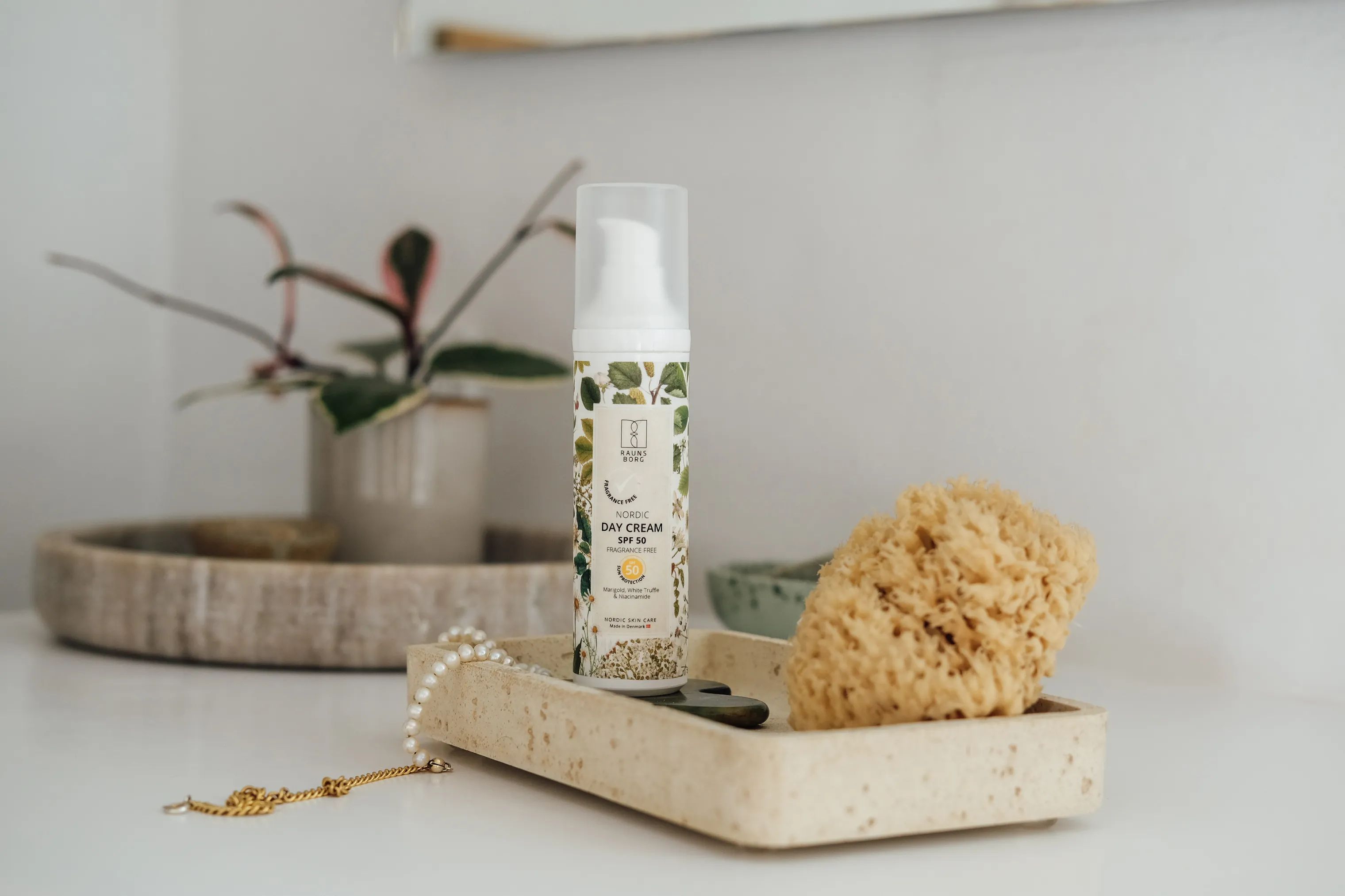 Raunsborg Ansigtspleje Day Cream SPF 50 i Grøn, 2