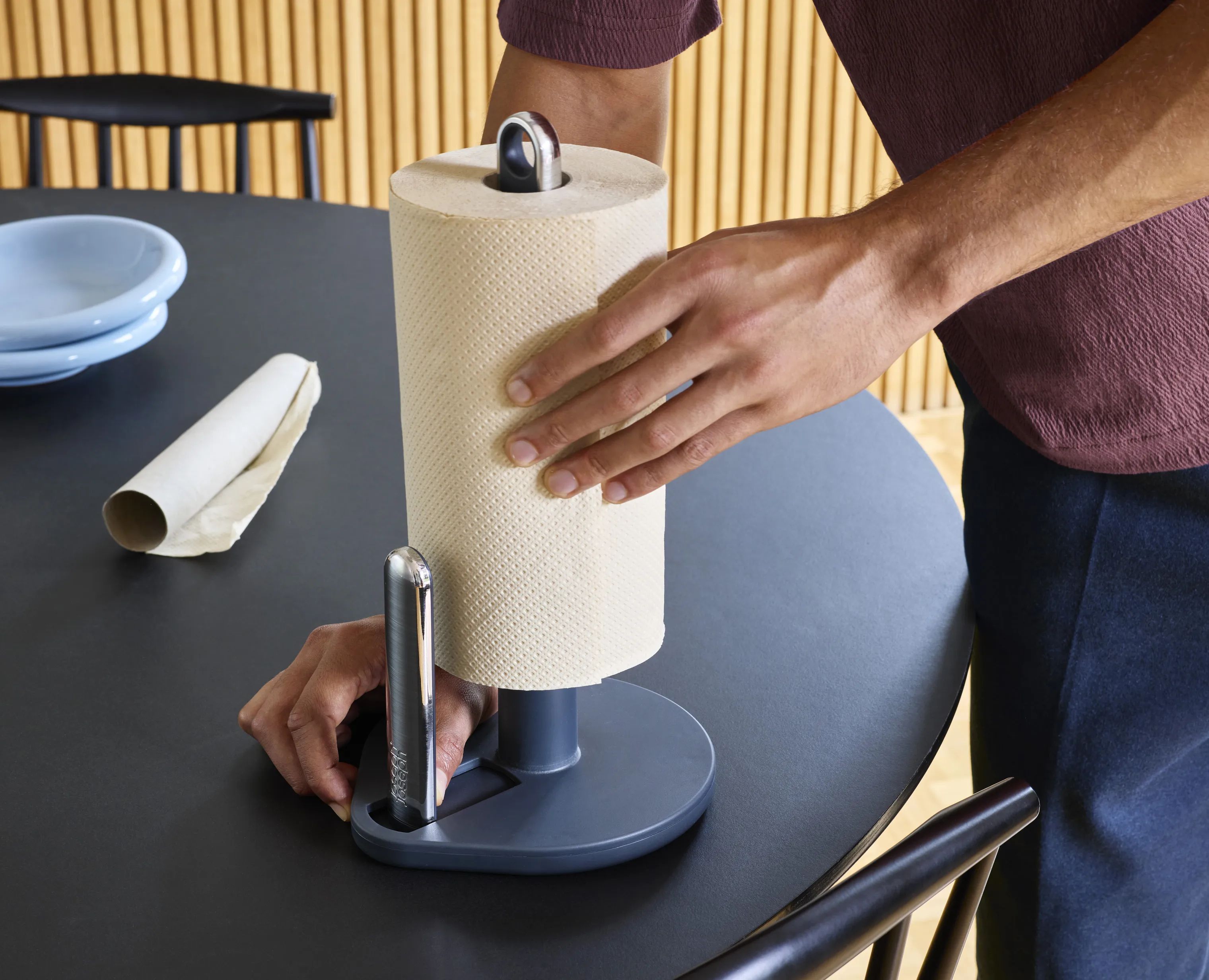 Joseph Joseph Køkkenrulleholdere Hold Køkkenrulleholder i Sort, 2