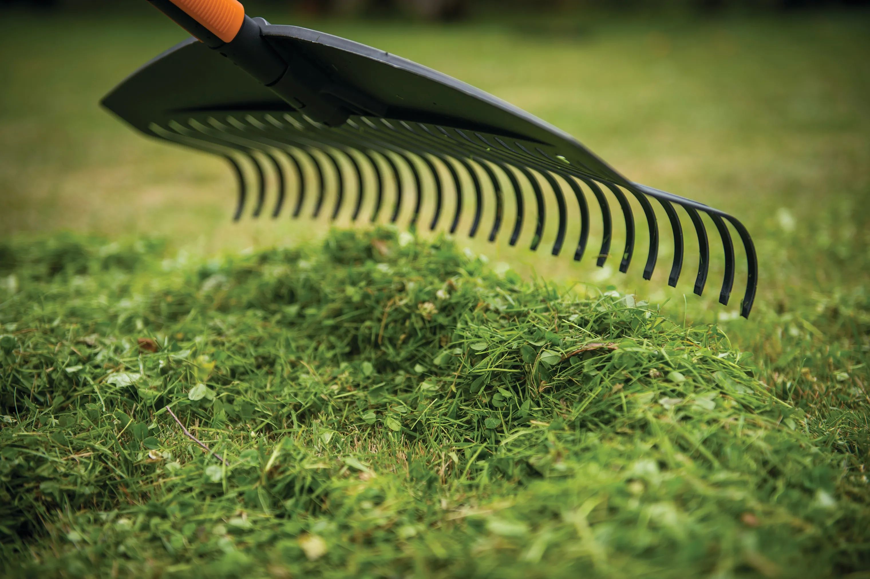 Fiskars Garden Haveredskaber QuikFit™ Løvrive i Sort/Orange, 3