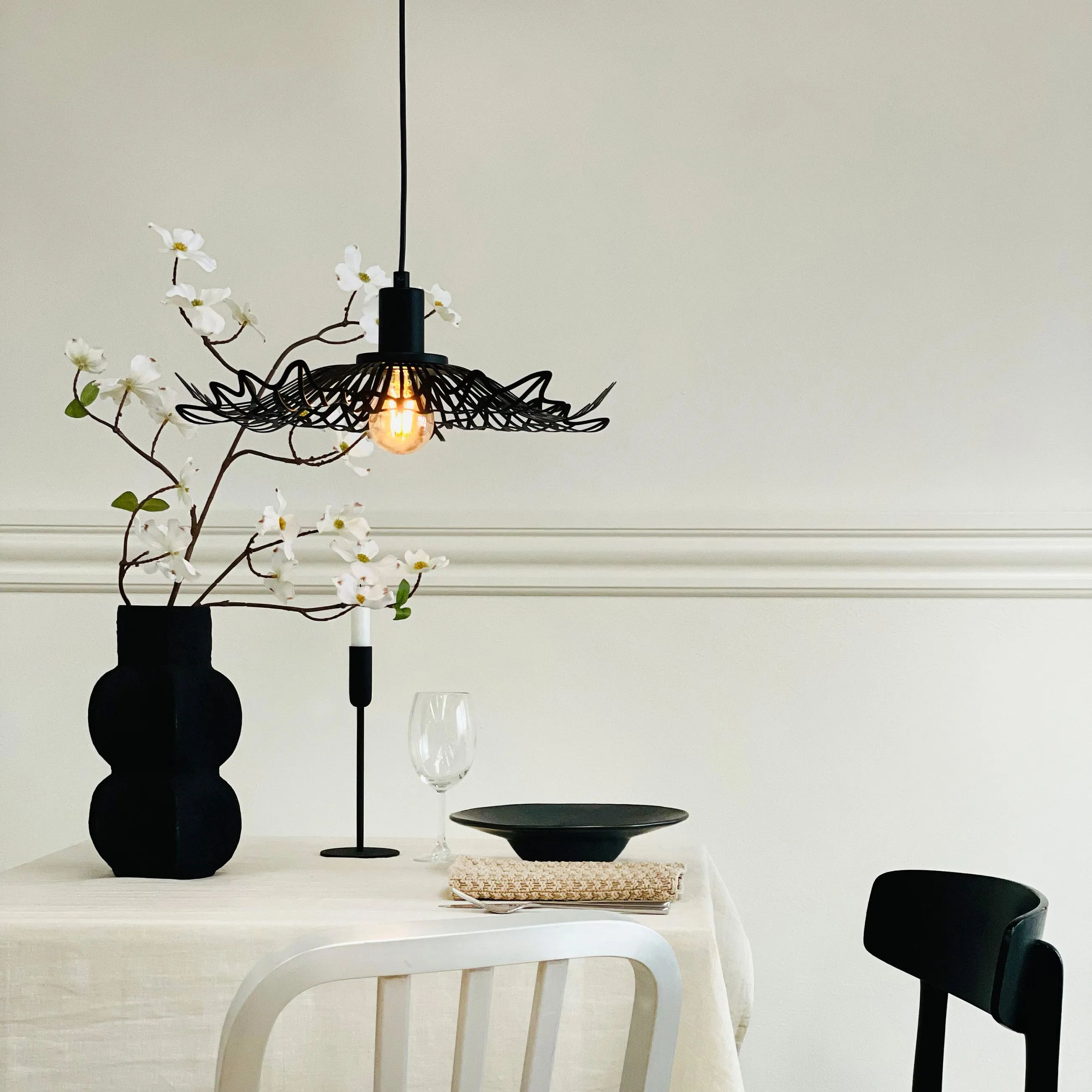 Dyberg Larsen Pendler Flora Pendel i Sort, 40 cm, 2