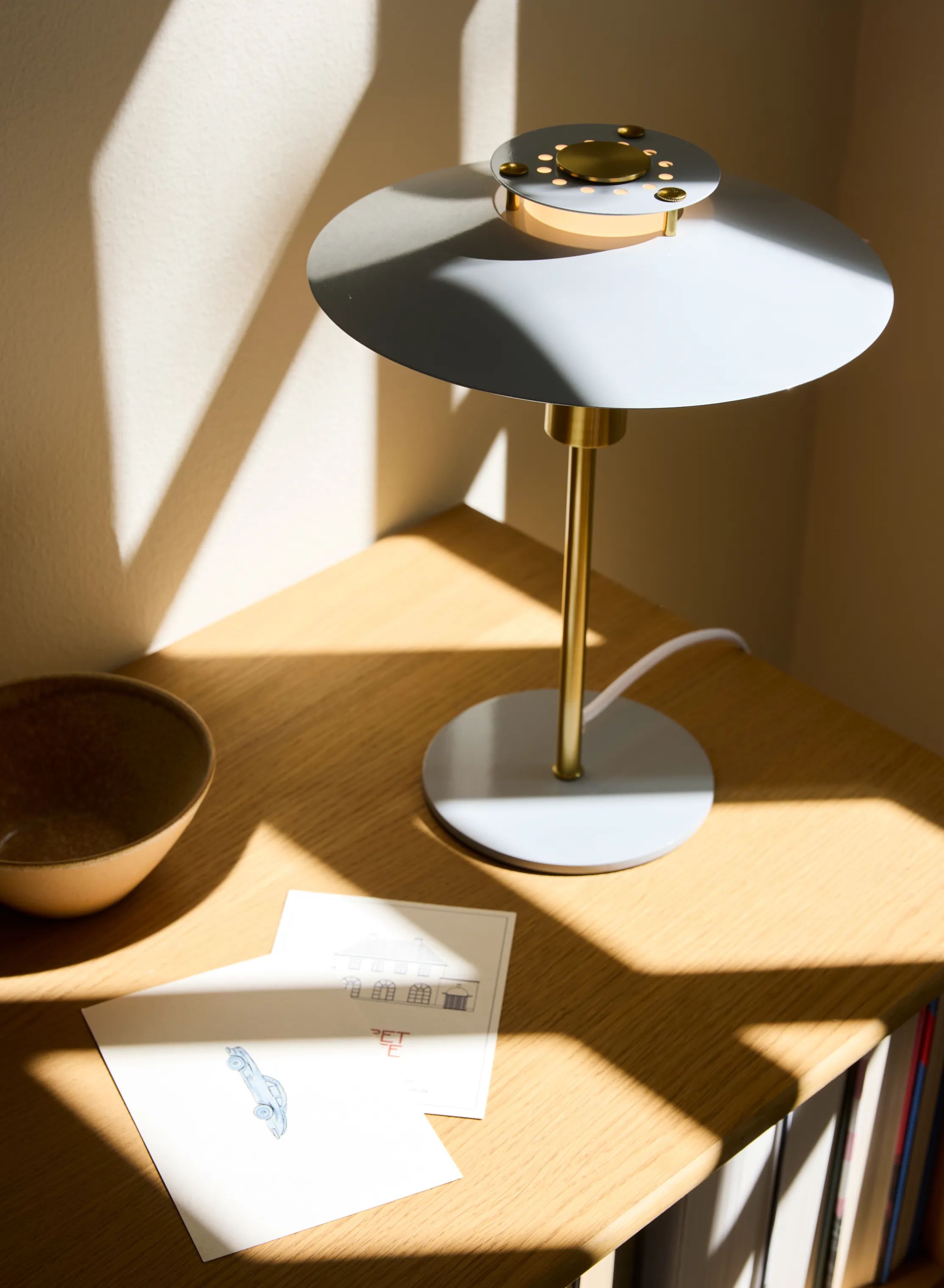 Halo Design Bordlamper Rivoli Bordlampe i Lysegrå, 2