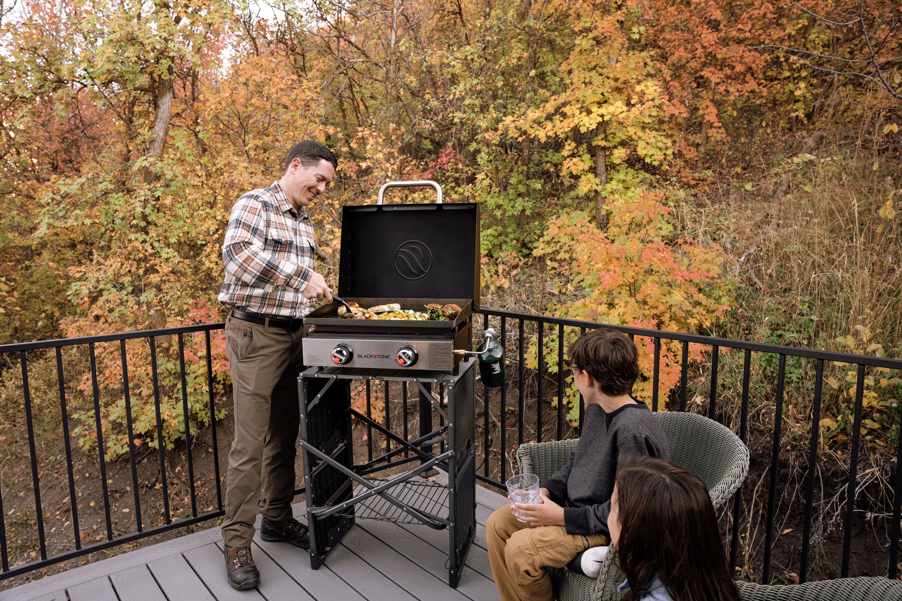 Blackstone plancha grill 22” Plancha Bordgrill med låg i Sort, 3