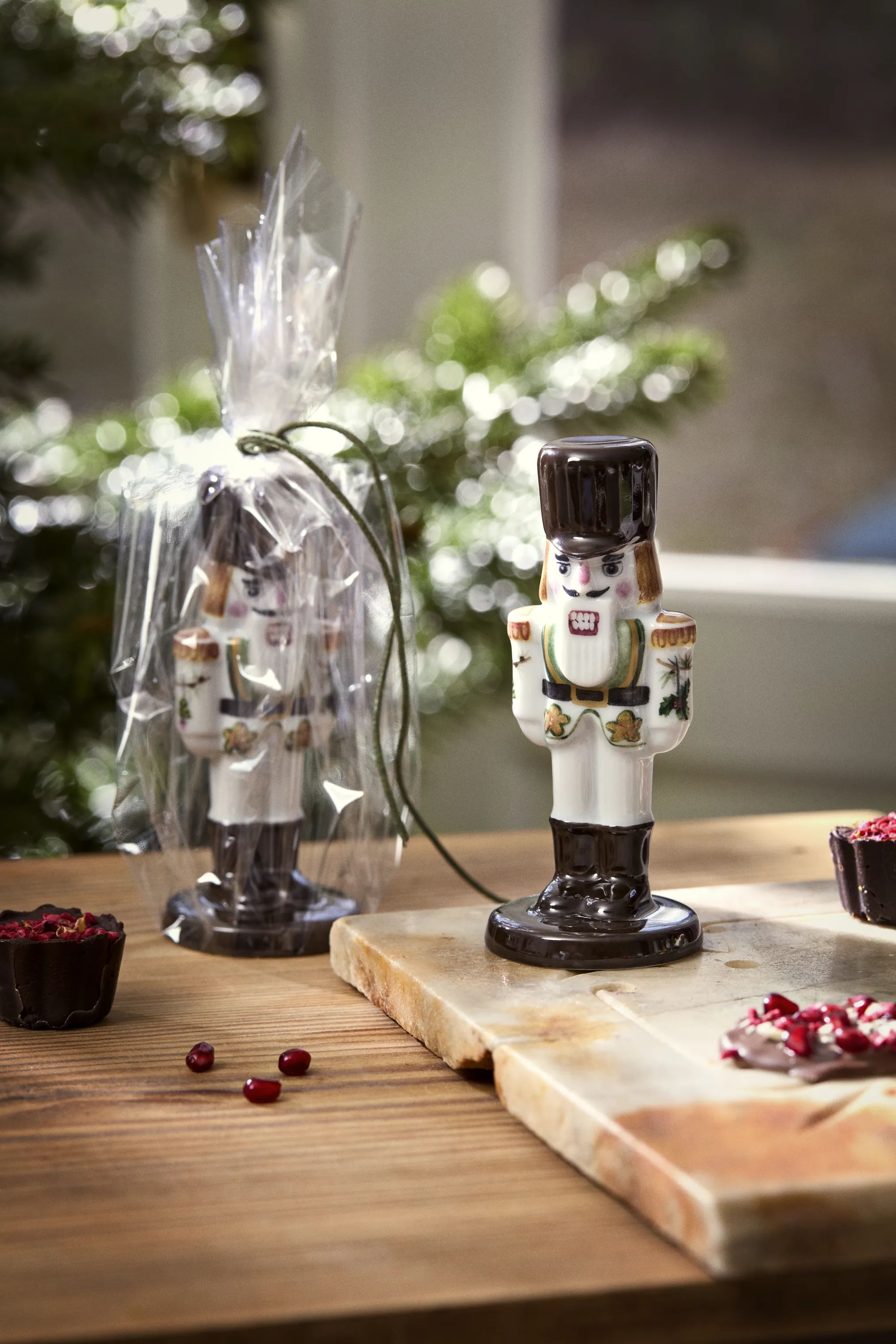 Kähler Julefigurer Hammershøi Jul Nøddeknækker i Hvid m. deko, 6