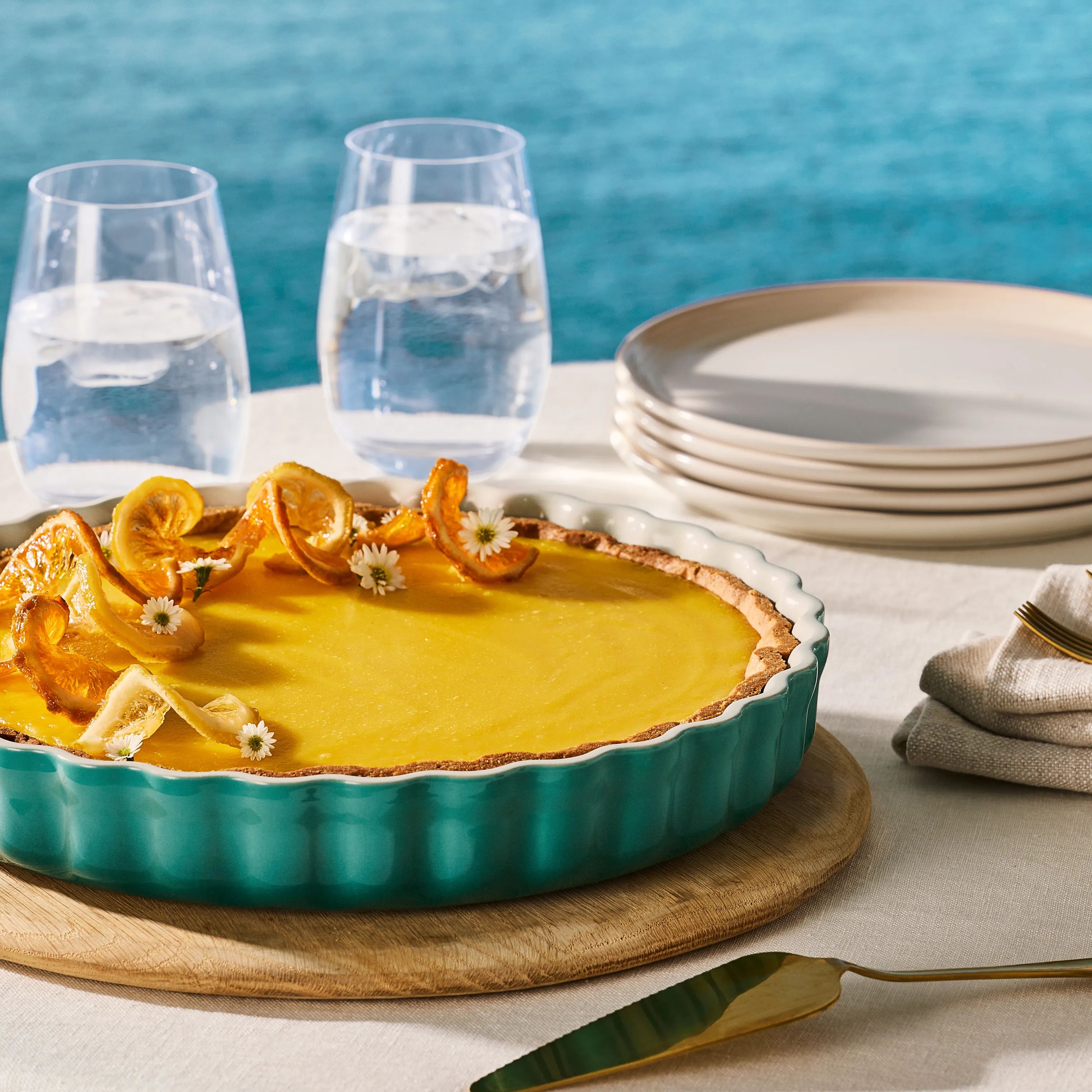 Le Creuset Tærteforme og fade Heritage Tærtefad i Bleu Riviera, 28 cm, 2