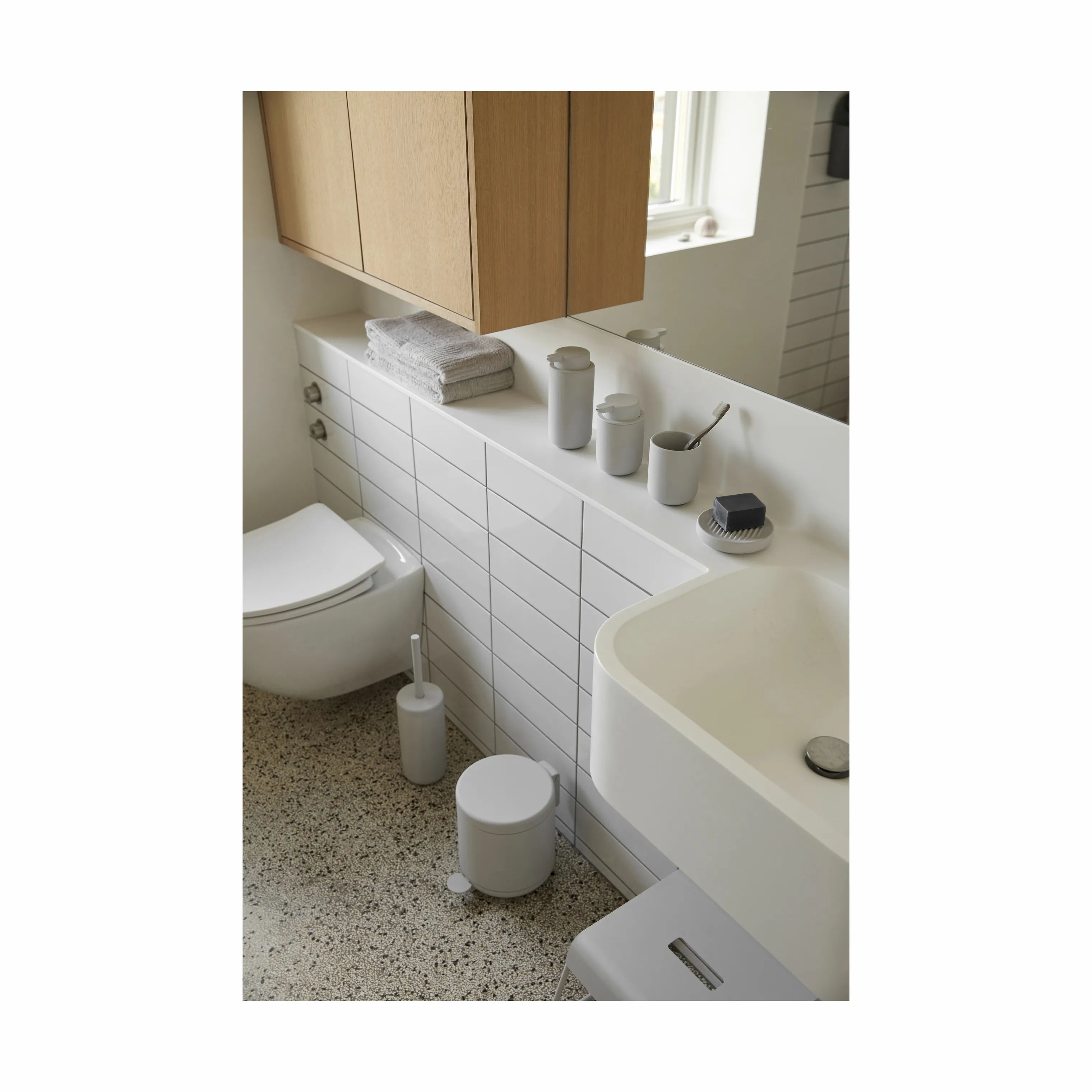 Zone Toiletbørster Ume Toiletbørste i Soft Grey, 3