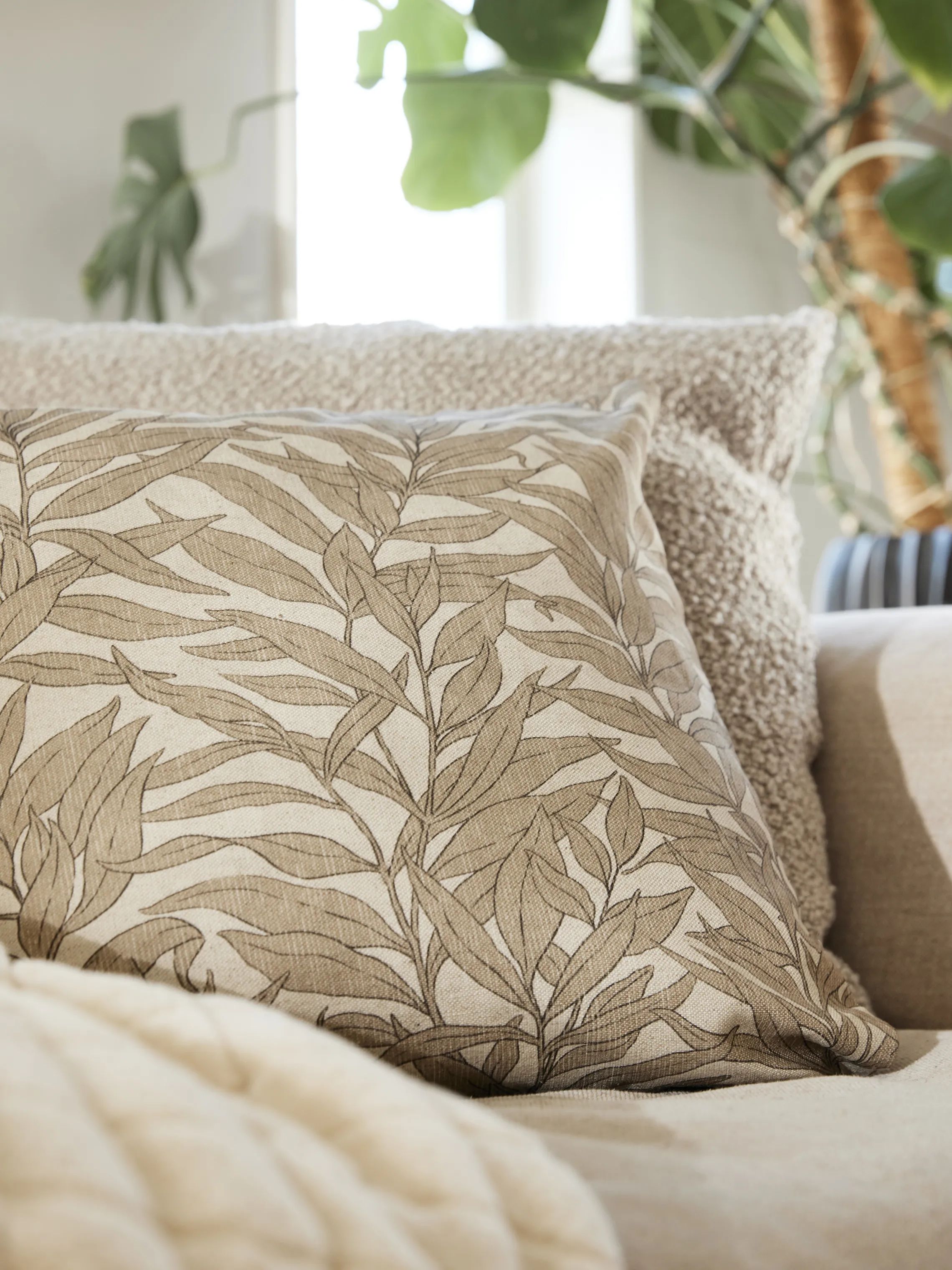 Svanefors Pyntepudebetræk Blad Pudebetræk i Beige, 3