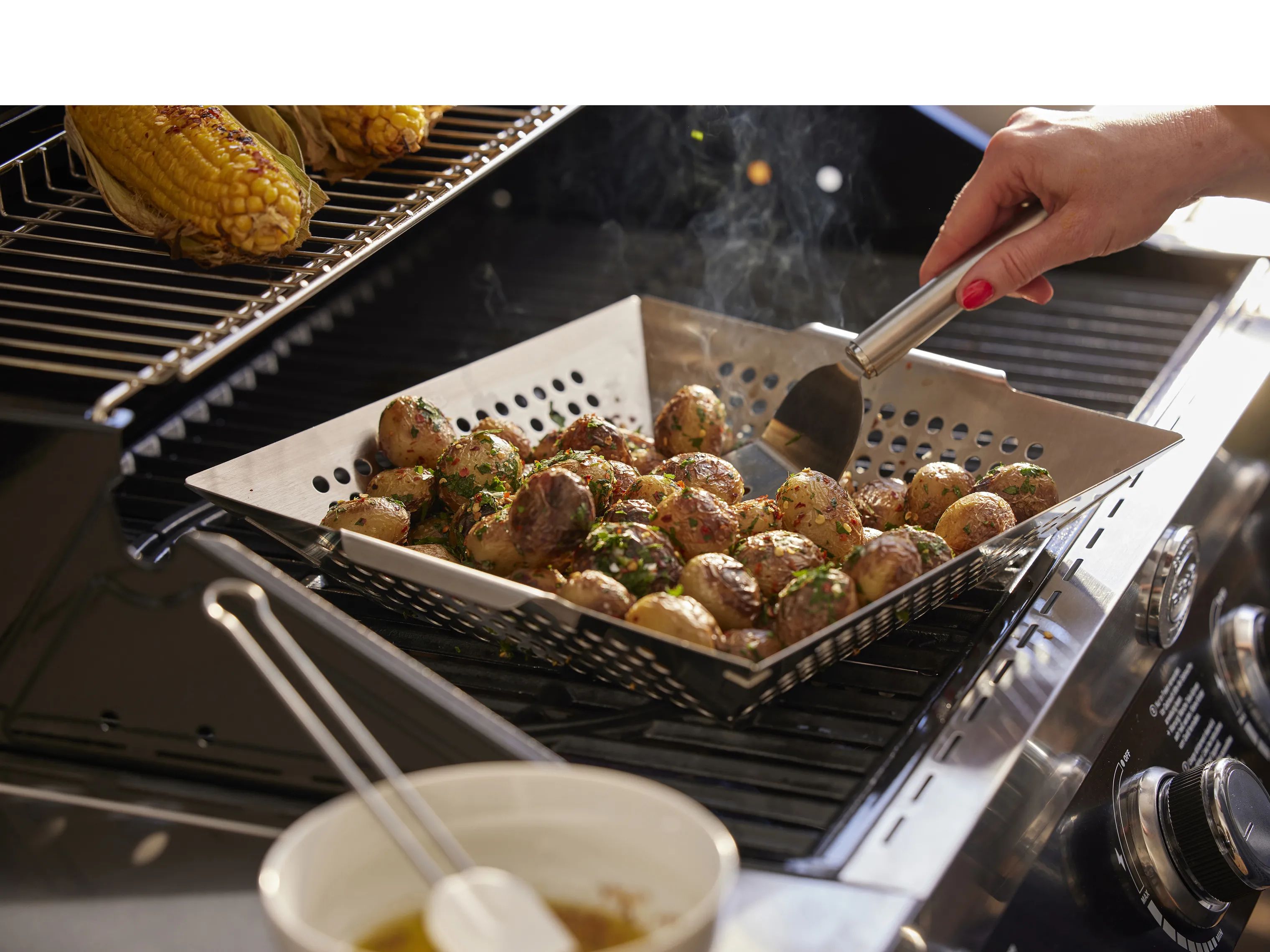RÖSLE Gasgrill Videro G4-S Gasgrill i Sort, 3