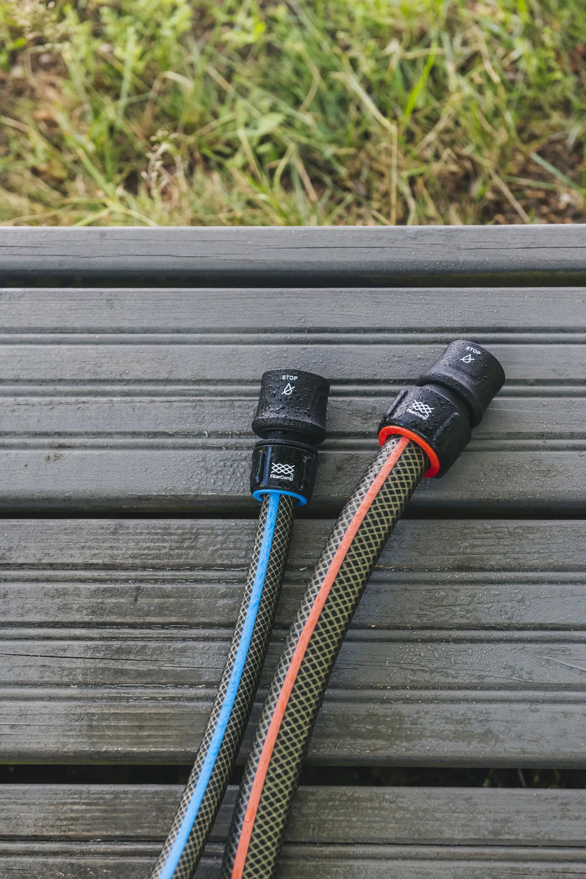 Fiskars Haveslanger FiberComp Kvikkobling i Sort, 2