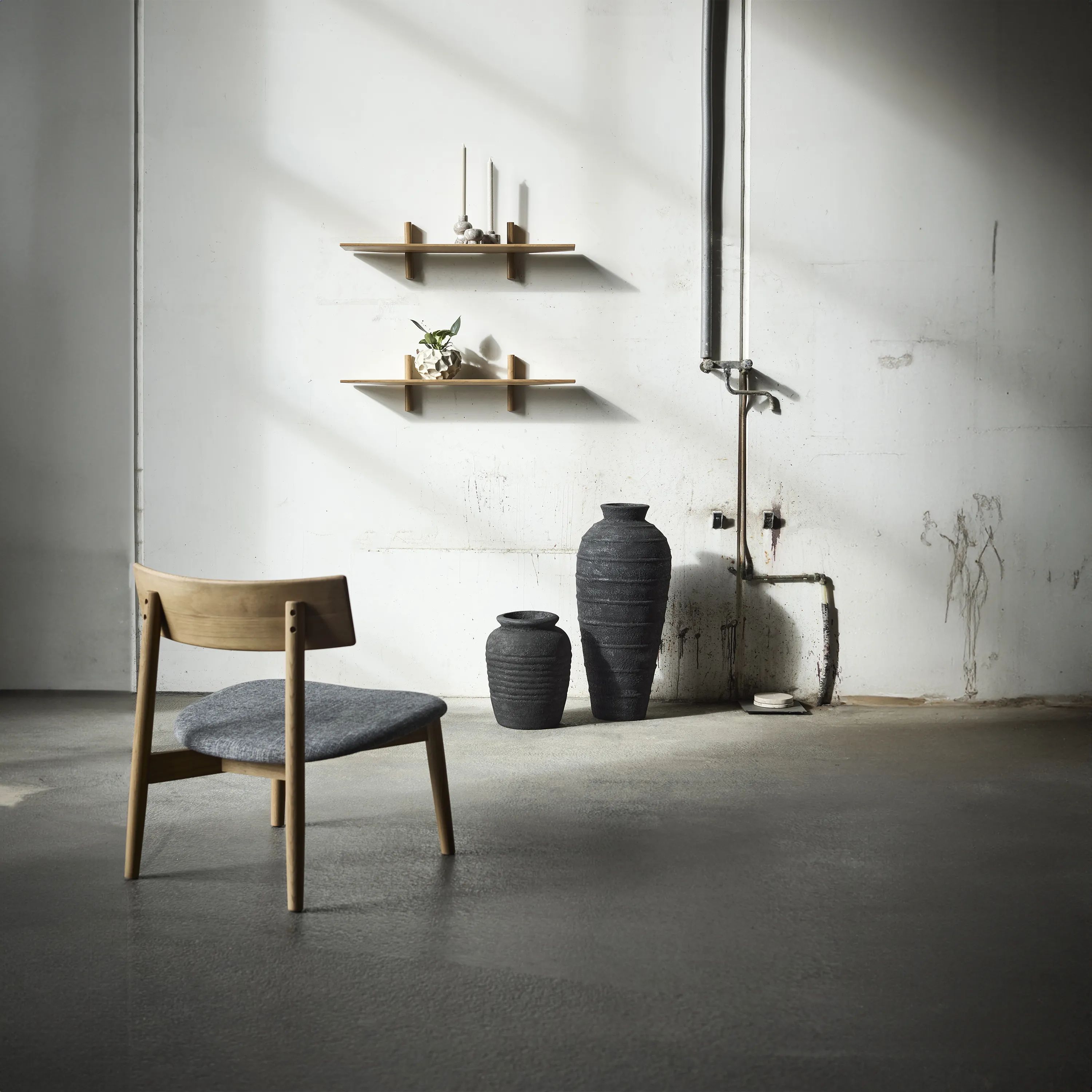 Muubs Hylder Noir Hylde i Natural, H22 x B90 cm, 3